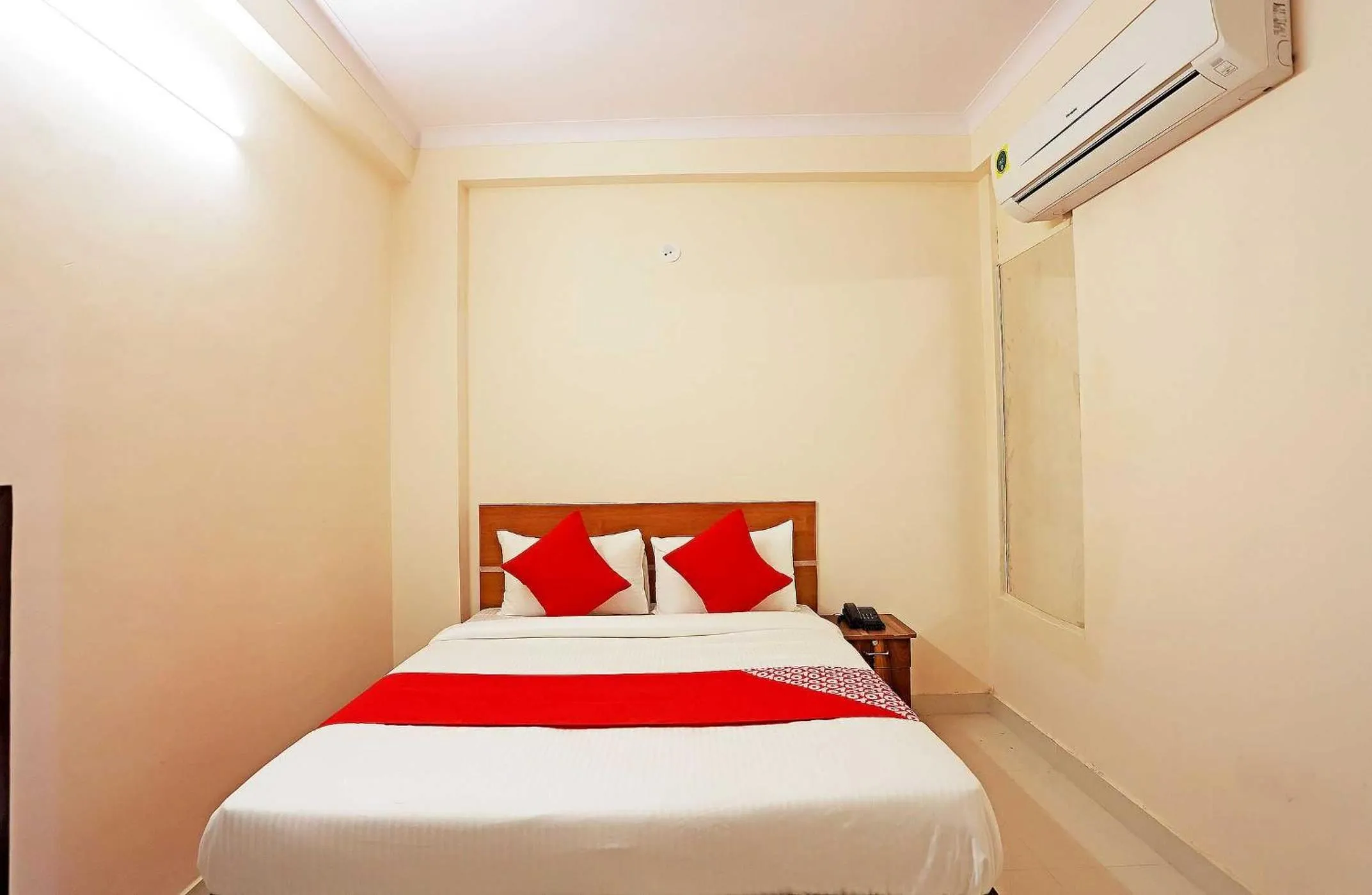 Bedroom, Bed in Hotel O Lal Residency