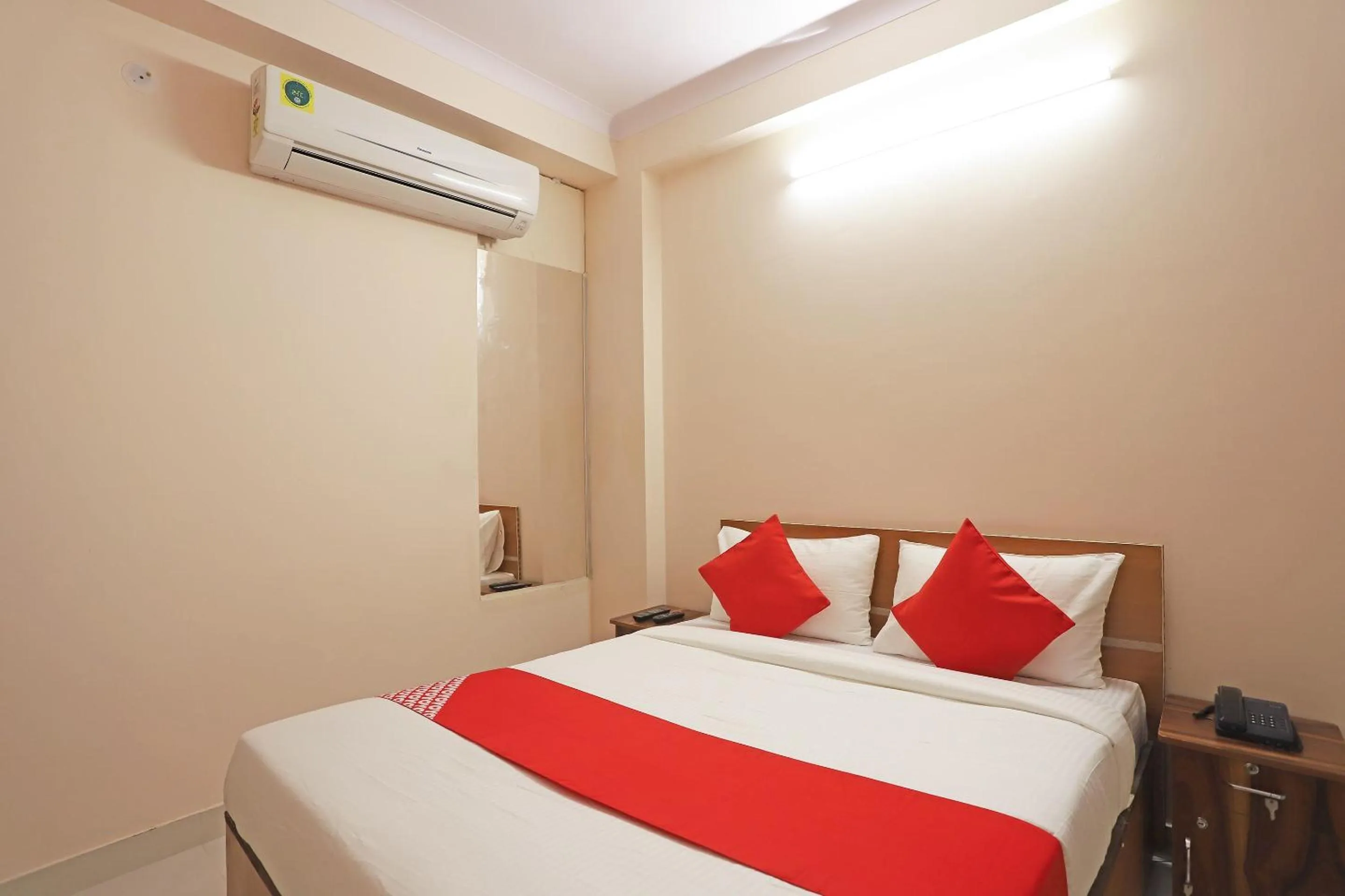 Bedroom, Bed in Hotel O Lal Residency