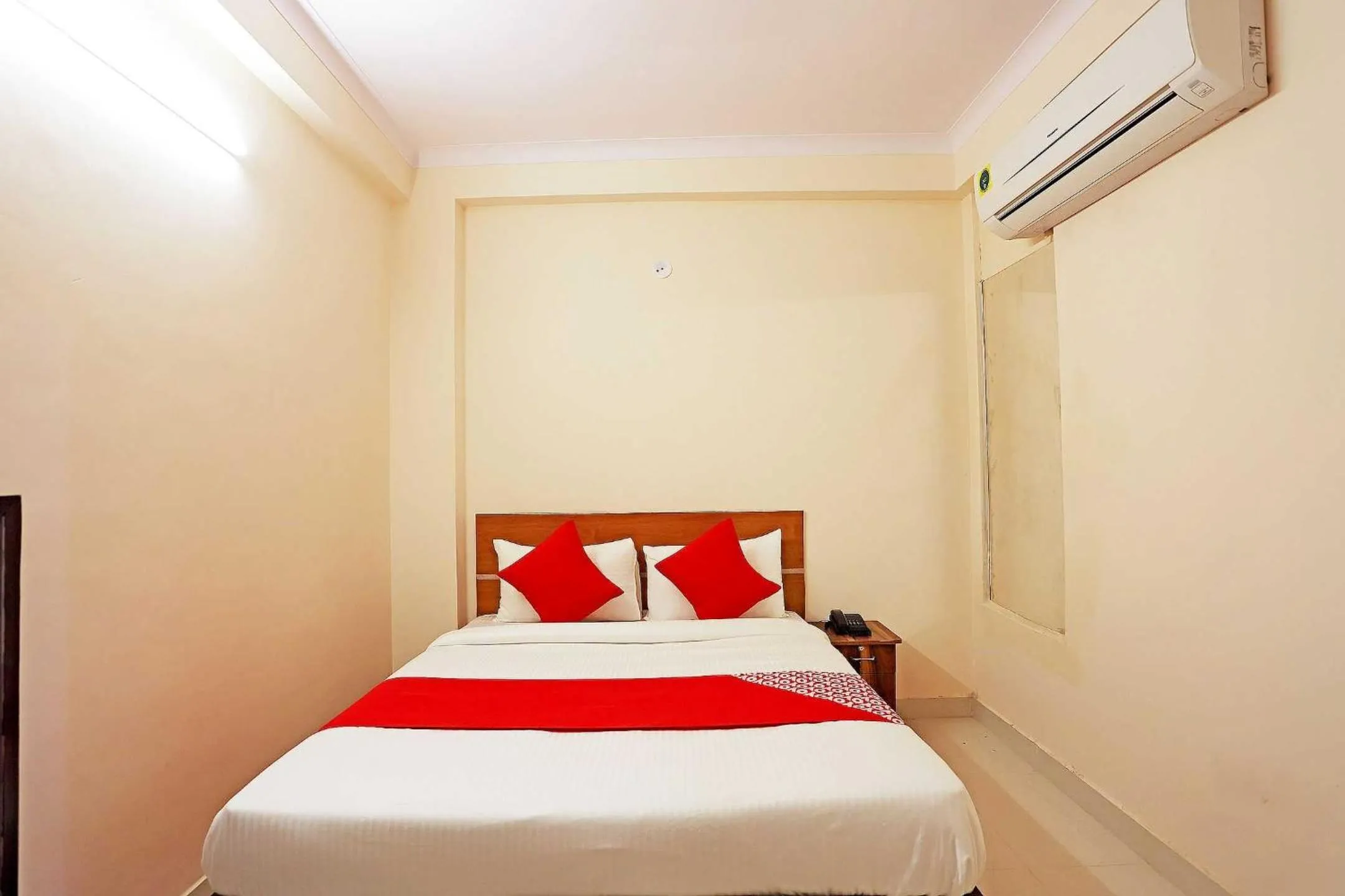 Bedroom, Bed in Hotel O Lal Residency