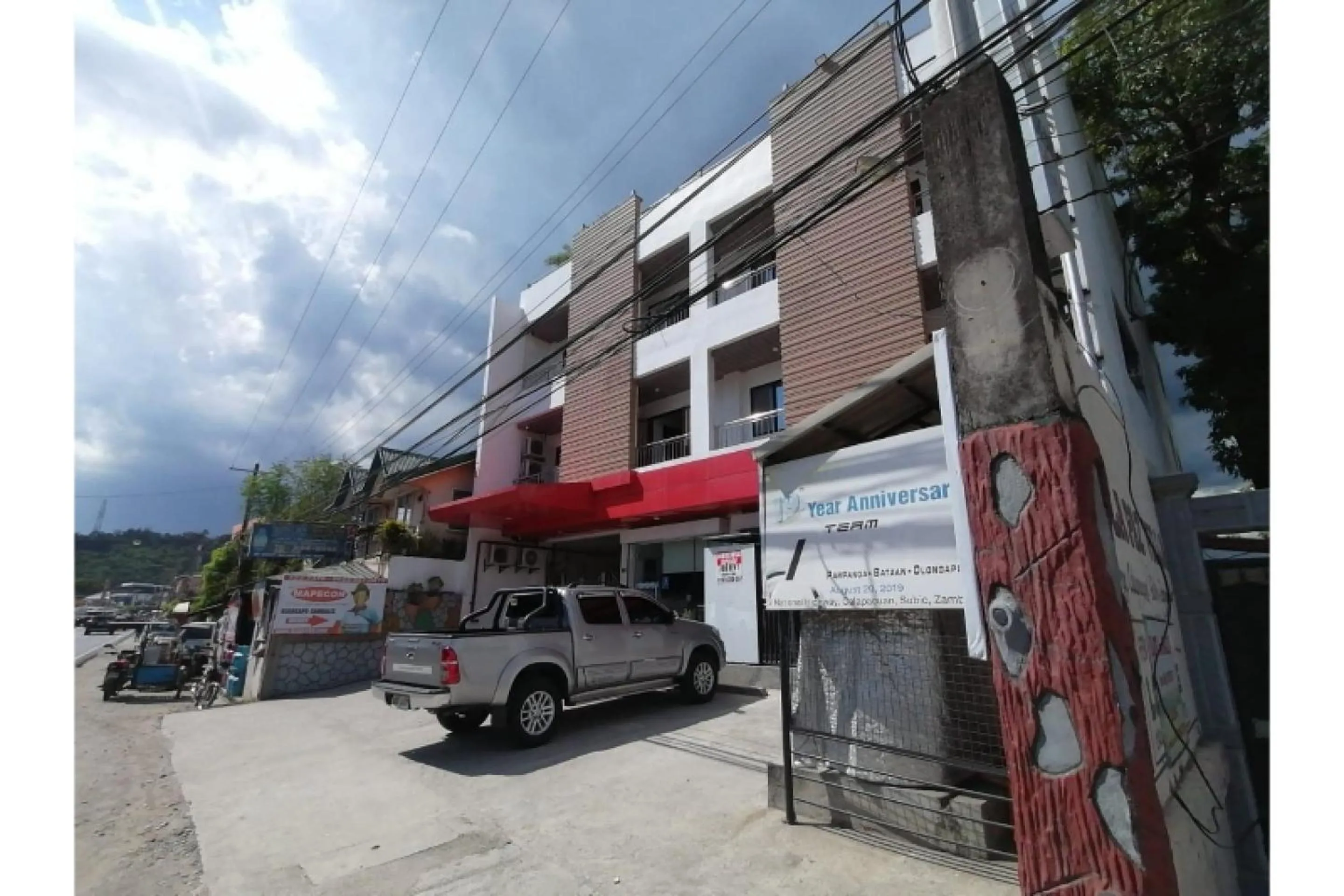 Facade/entrance in OYO 869 Jnv Dream Hotel
