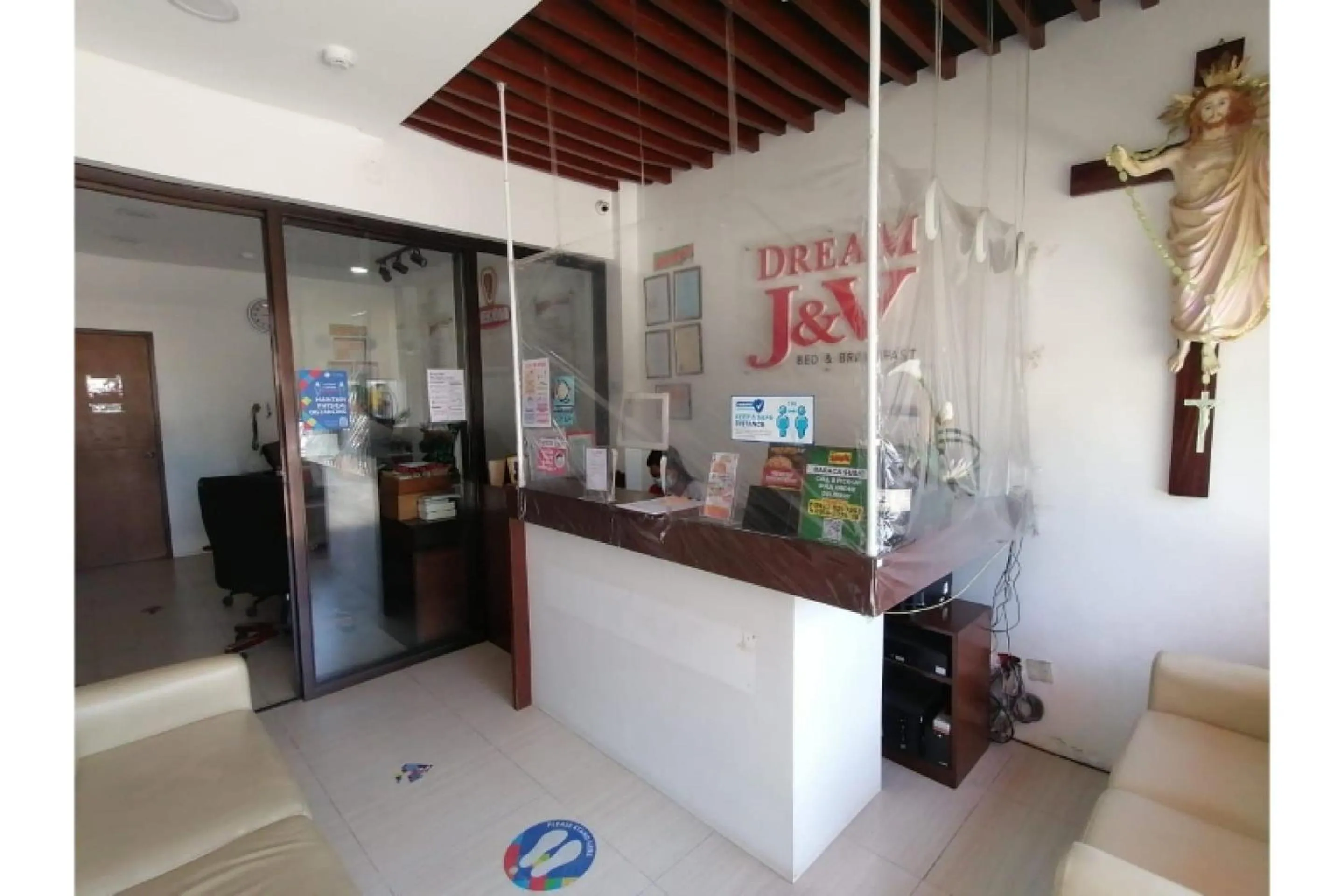 Lobby or reception in OYO 869 Jnv Dream Hotel