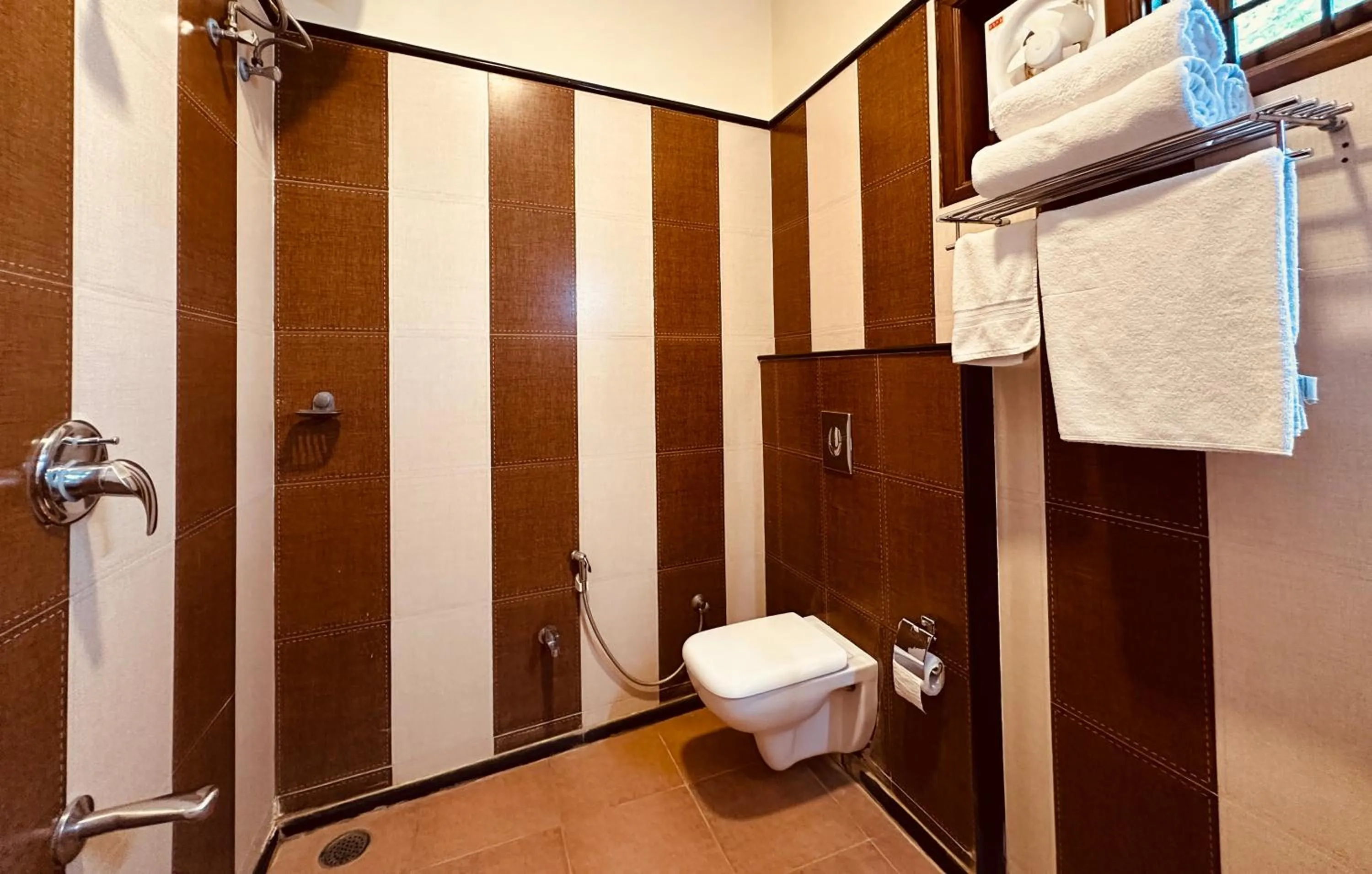 Shower in Holiday Valley Hotels And Resorts