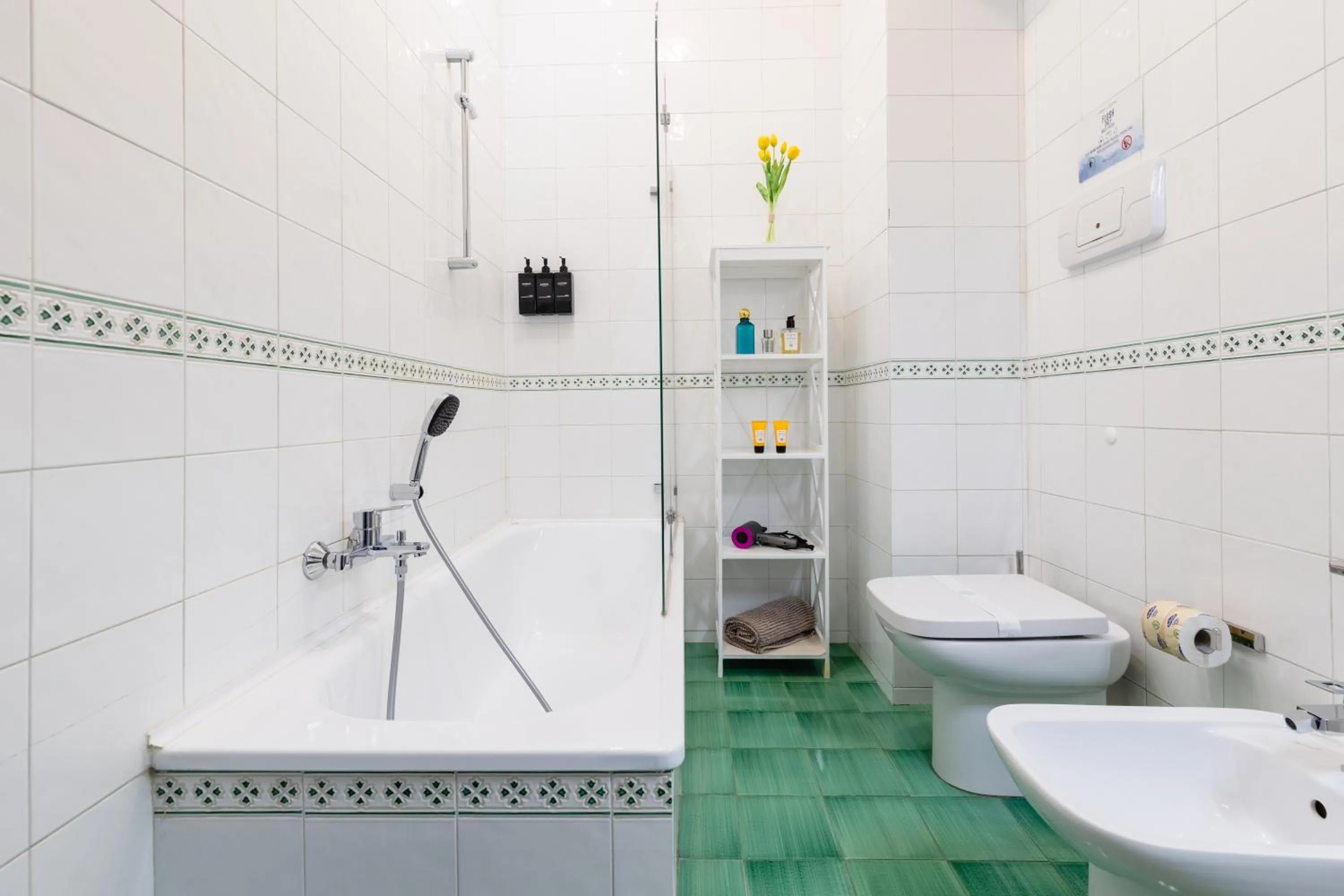 Shower in NapoliCentro Mare - Sea View Rooms & Suites