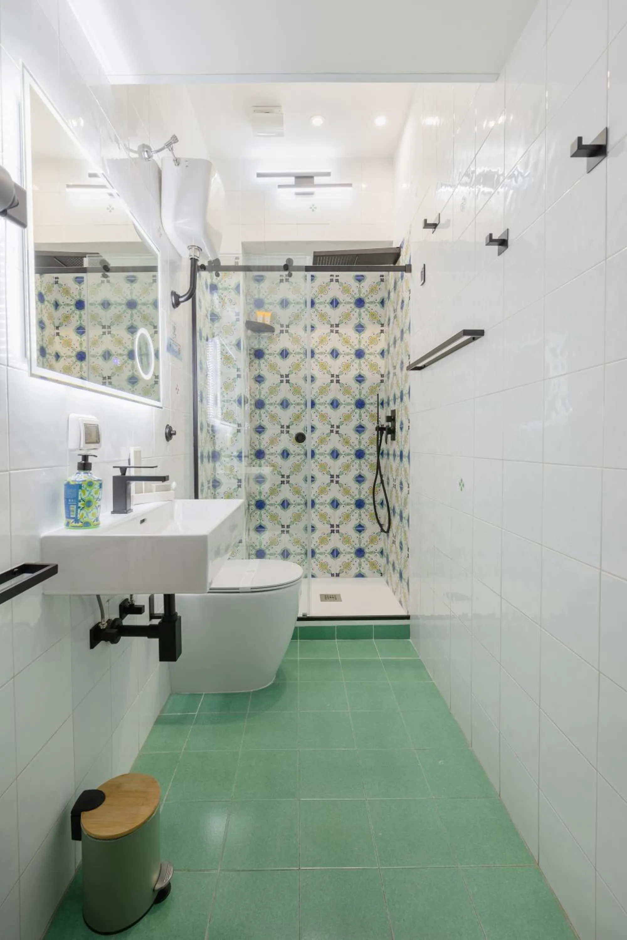 Shower in NapoliCentro Mare - Sea View Rooms & Suites