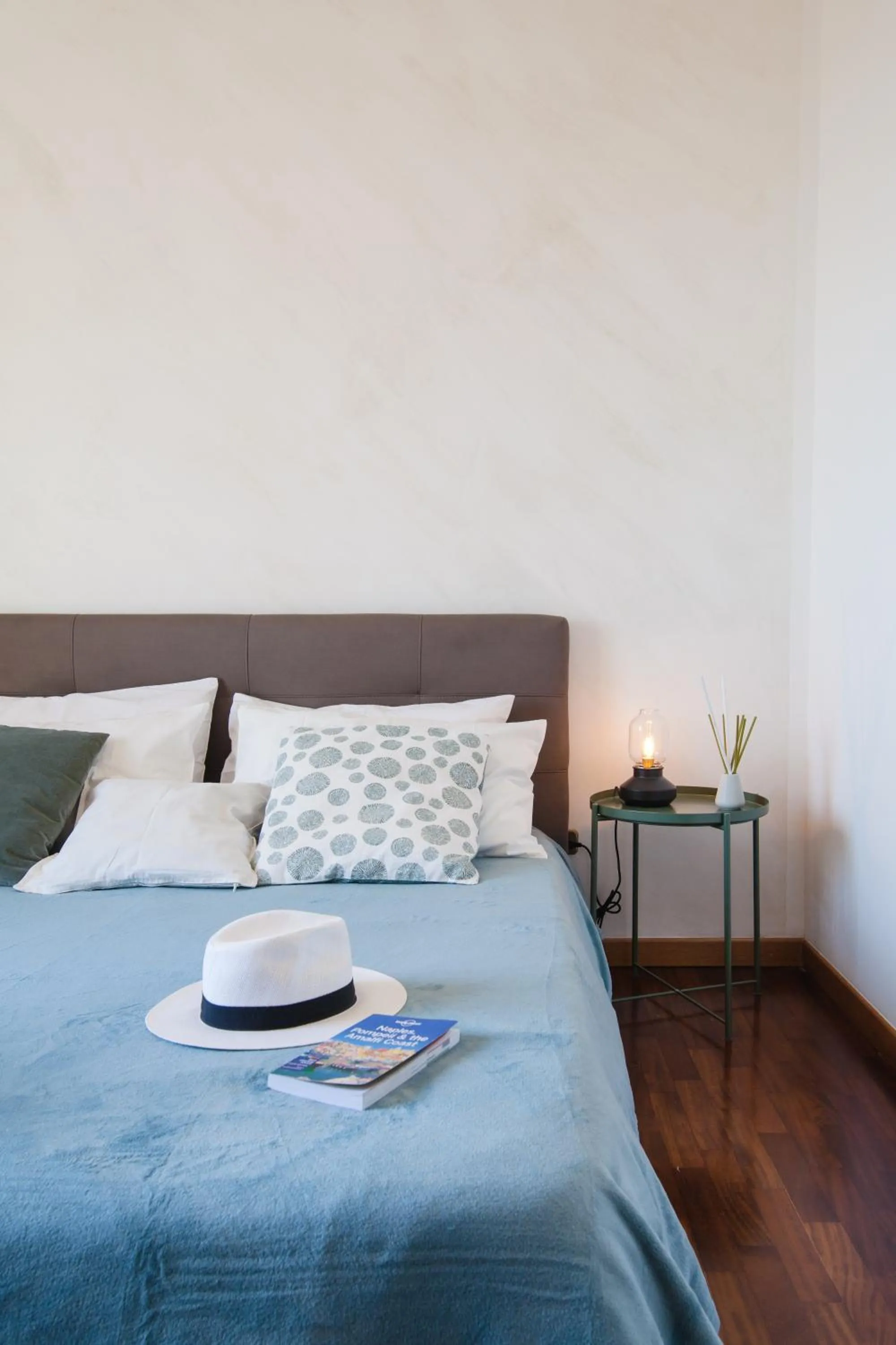 Bed in NapoliCentro Mare - Sea View Rooms & Suites