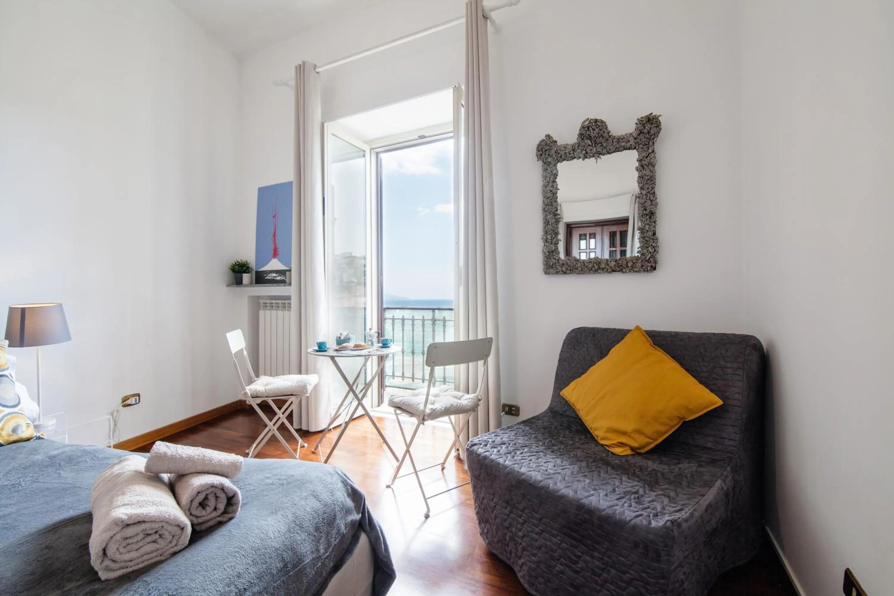 Bed in NapoliCentro Mare - Sea View Rooms & Suites