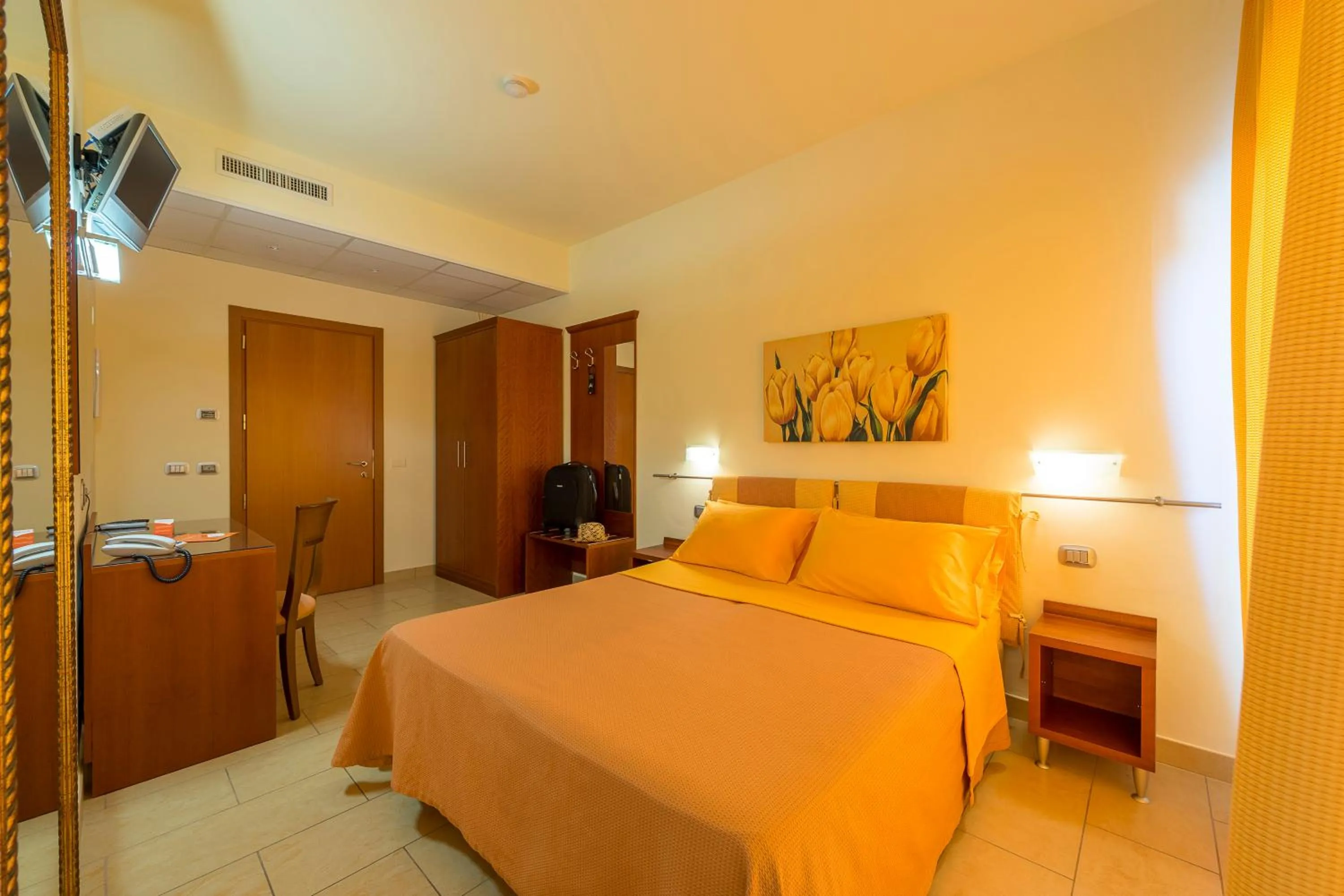 Photo of the whole room, Bed in Hotel Palace Magnolia SPA