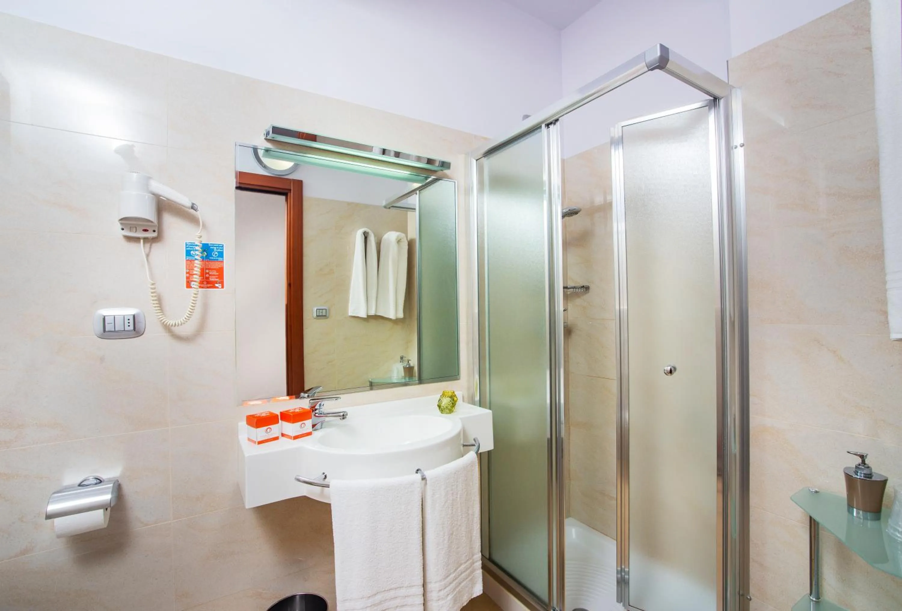 Bathroom in Hotel Palace Magnolia SPA