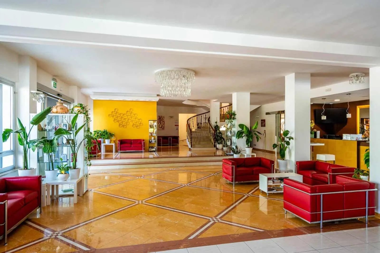 Lobby or reception in Hotel Palace Magnolia SPA