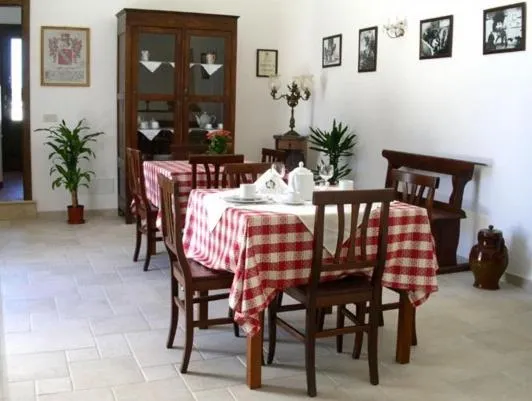 Dining area in Dal Canonico