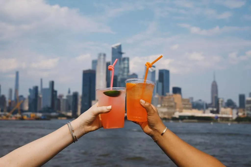 Restaurant/places to eat in Sheraton Lincoln Harbor Hotel