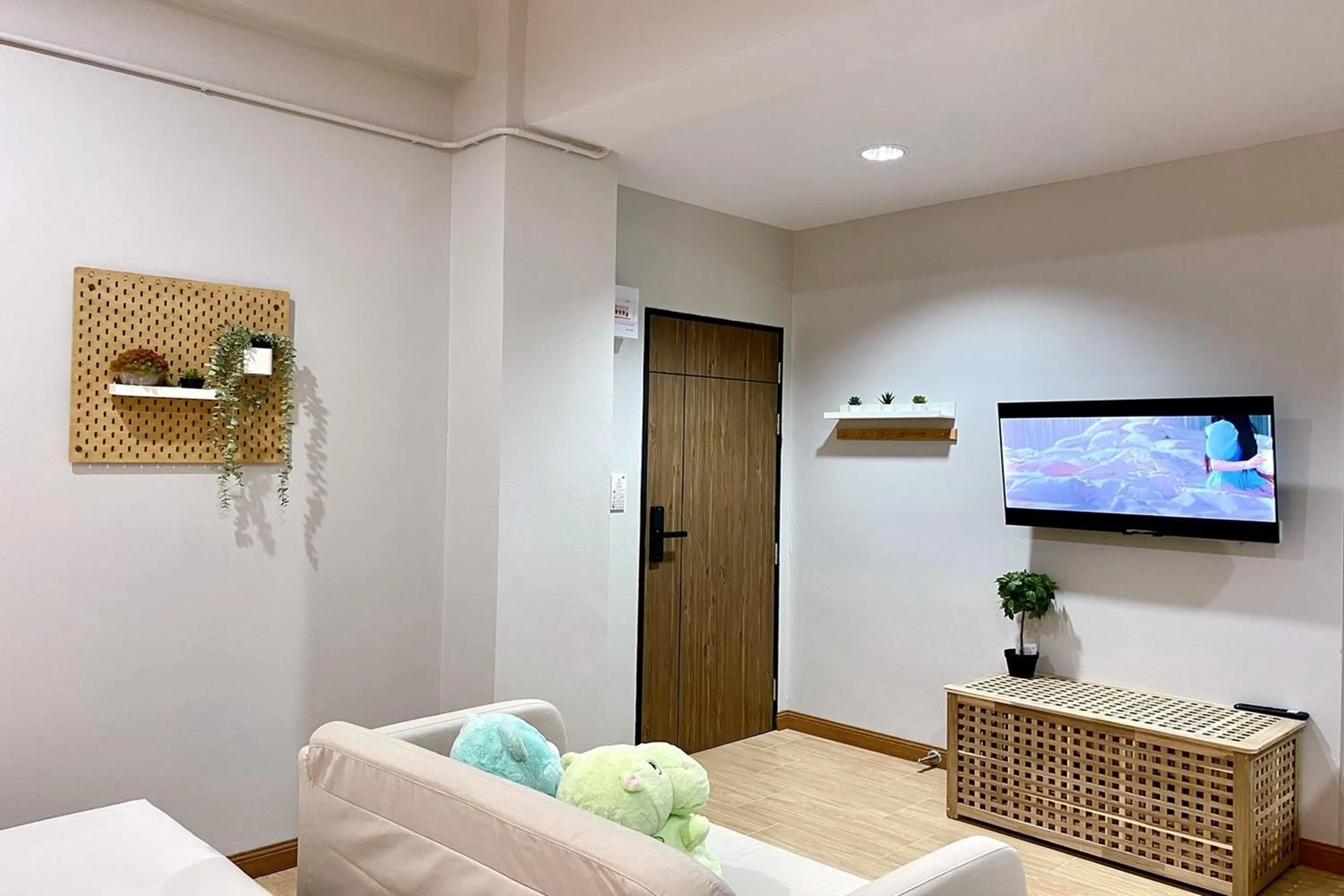 Bed in 44 Room Rama 3