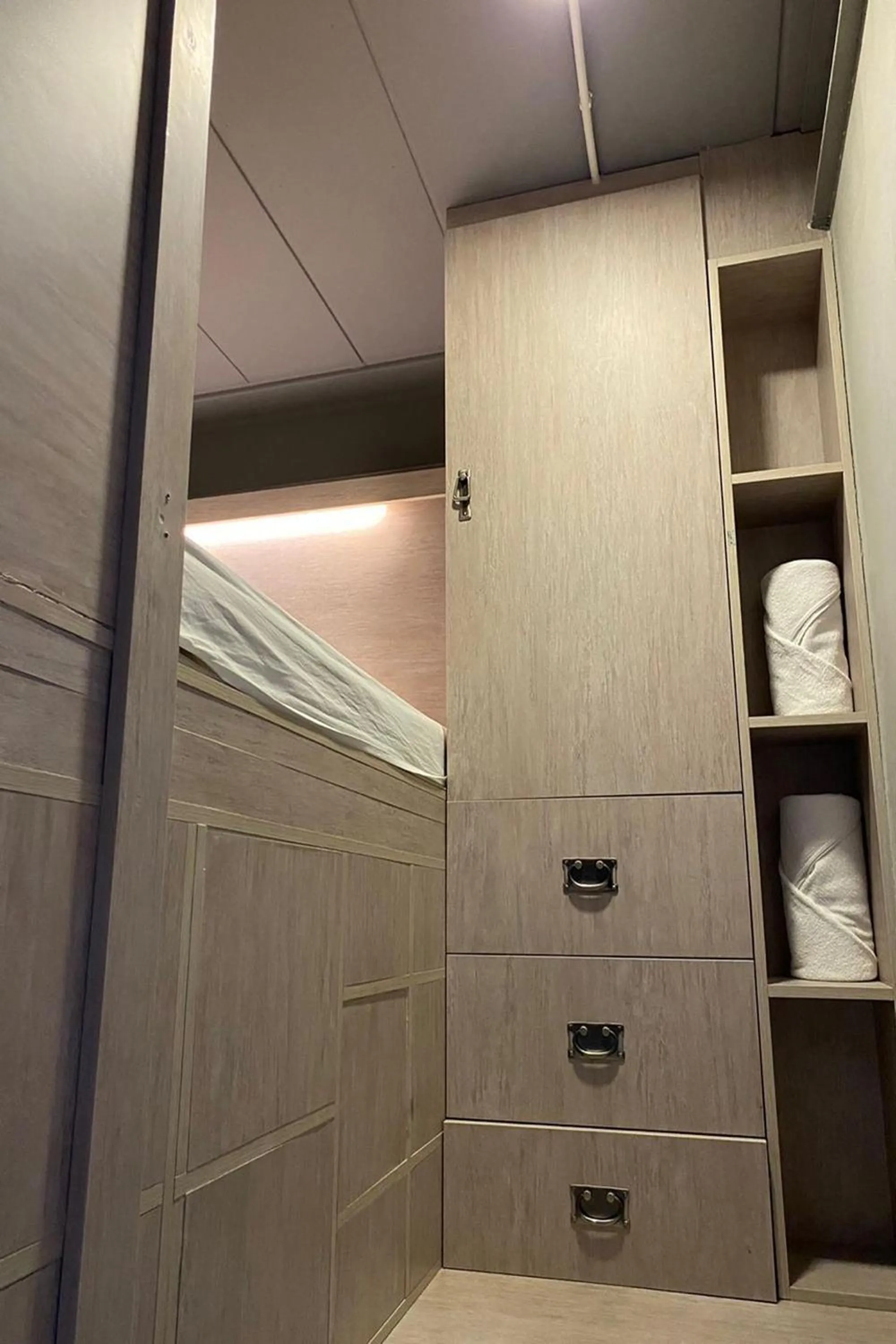 wardrobe in 44 Room Rama 3