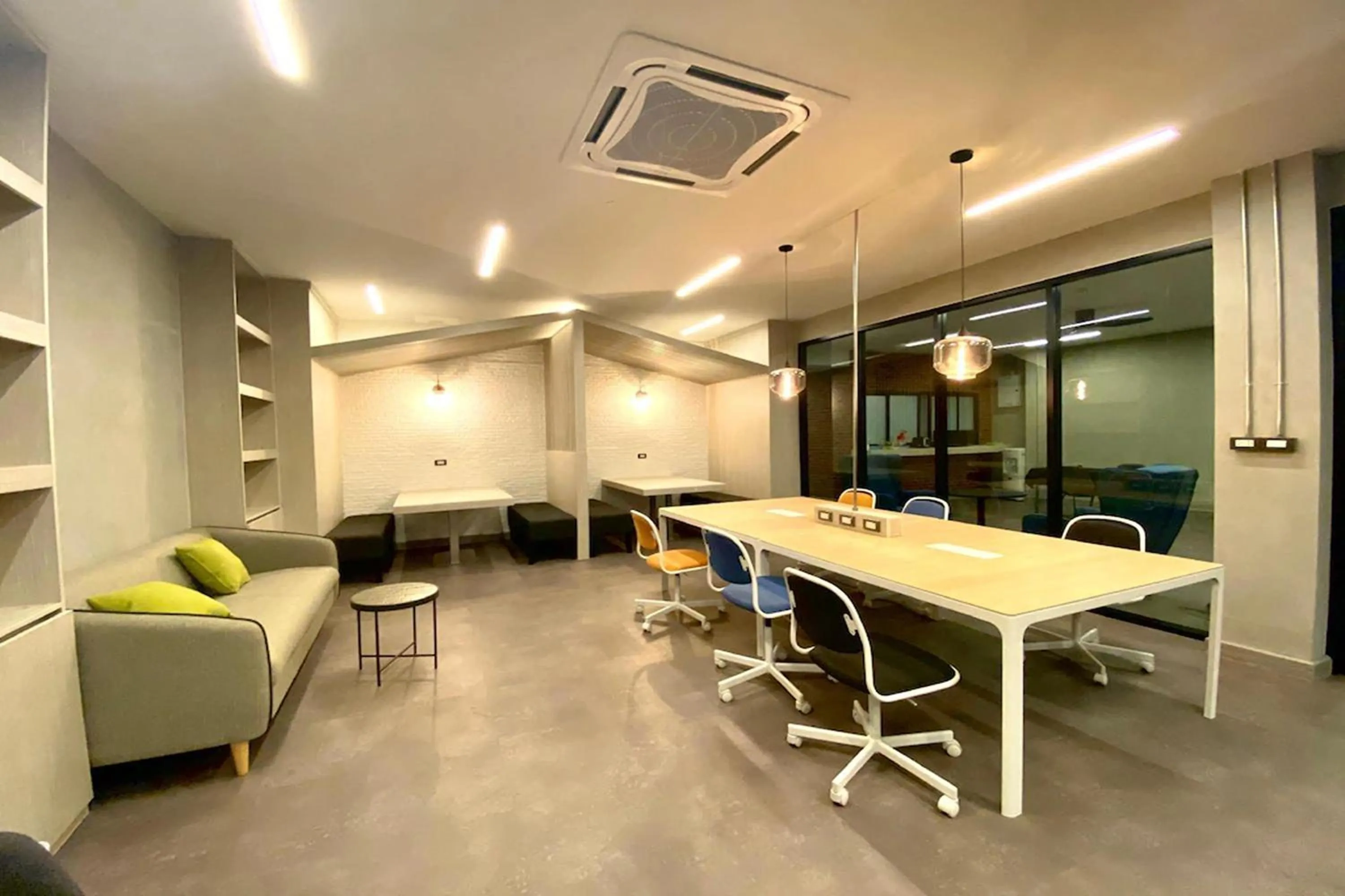 Meeting/conference room in 44 Room Rama 3