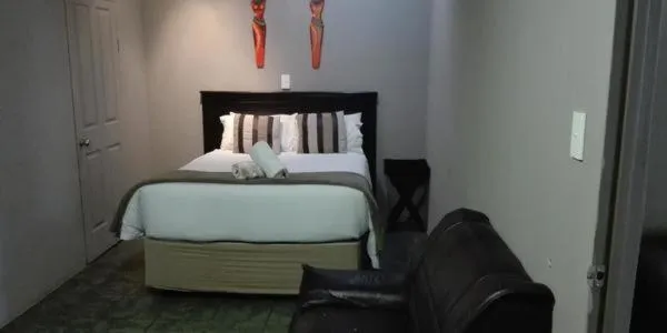 Bed in Waterside Lodge CC