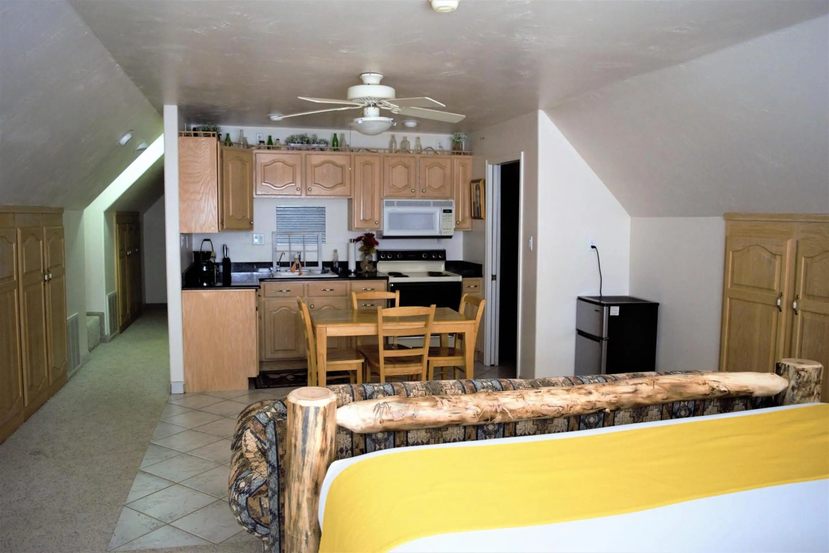 Bedroom, Bed in Swallow Cove