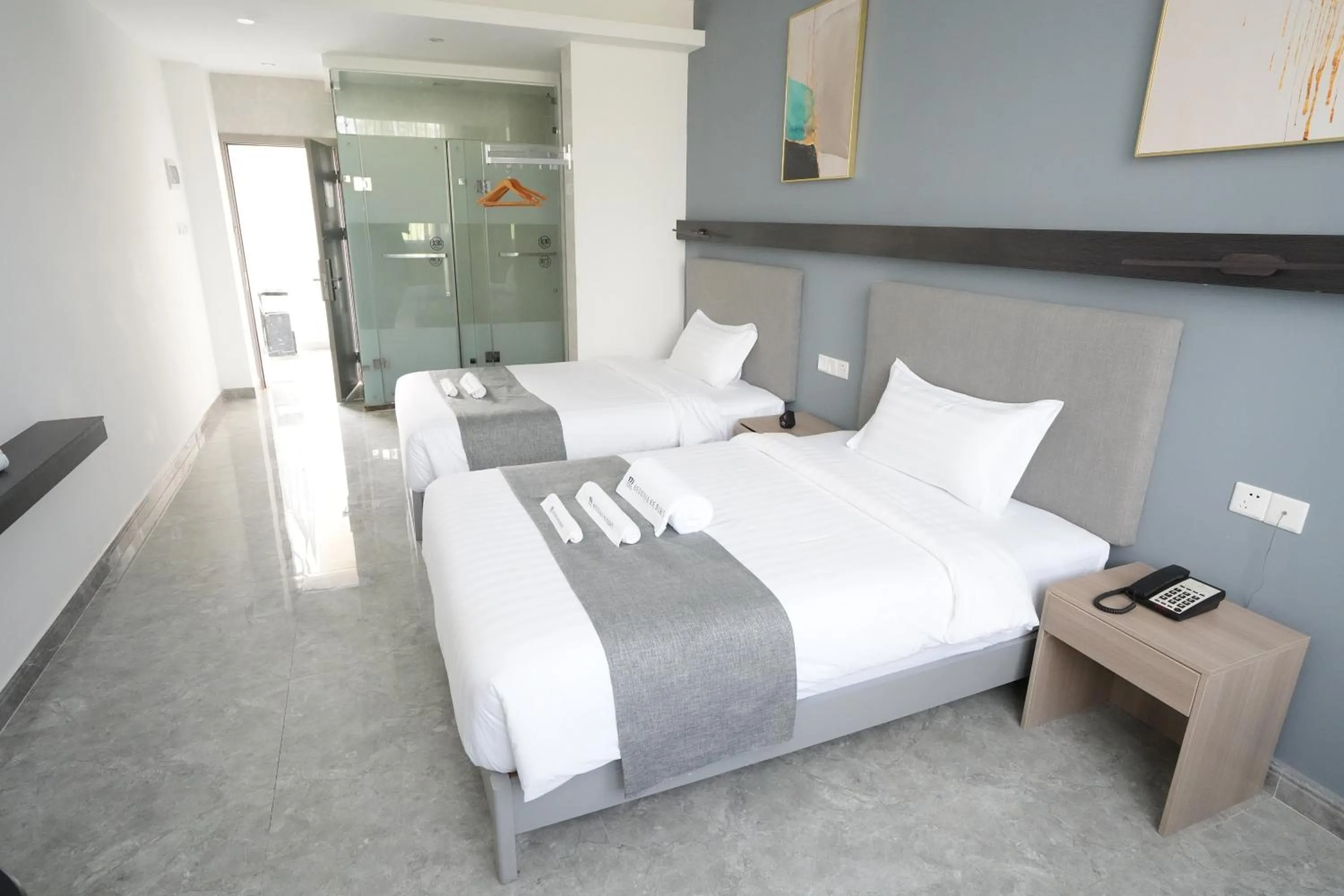 Photo of the whole room, Bed in Bohol Panglao Begonia Resort