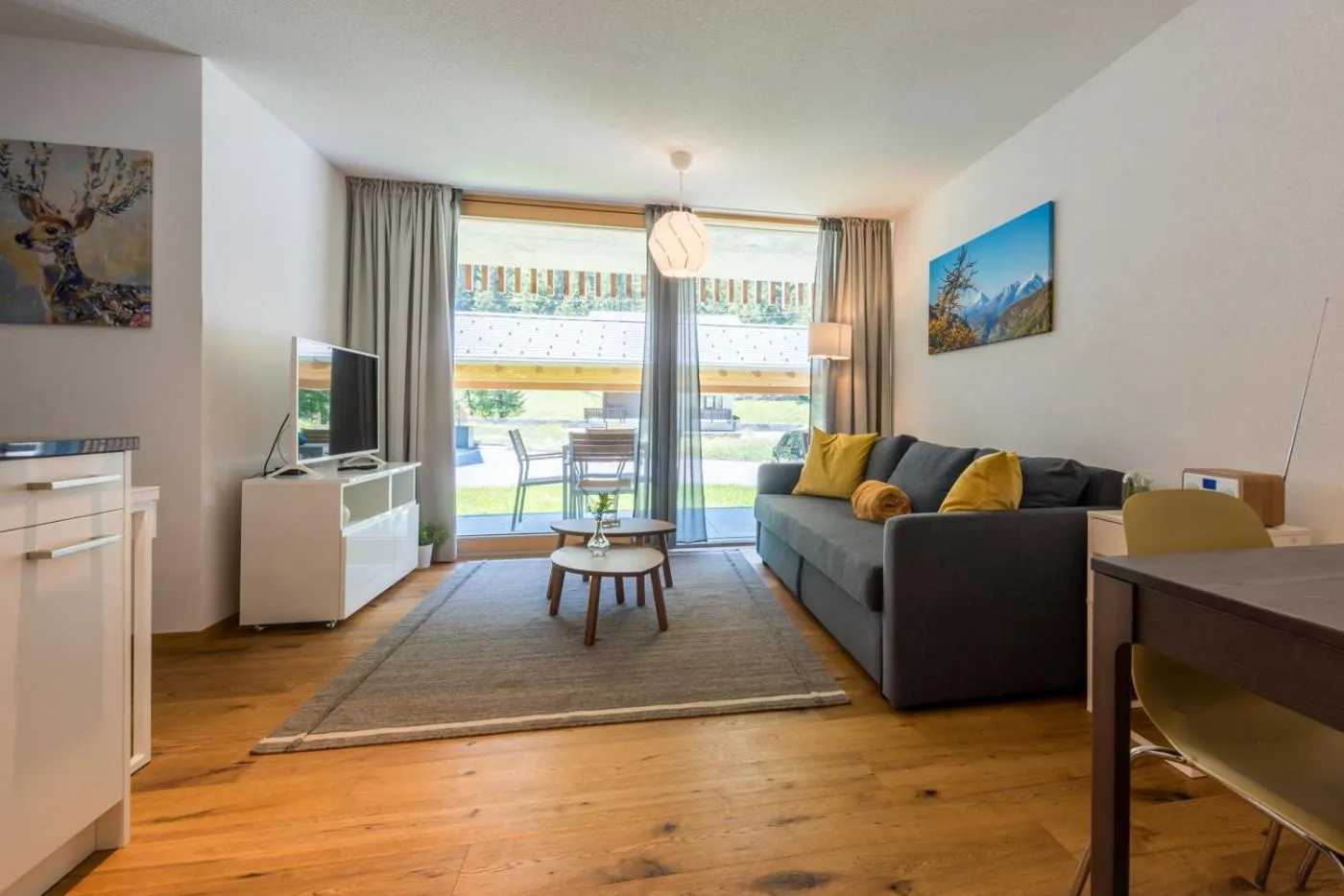 TV and multimedia in Montela Hotel & Resort - Suiten