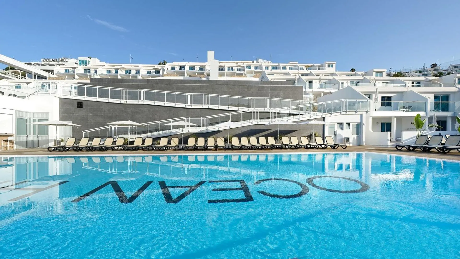 Swimming pool in OCEAN HILL - Adults Only