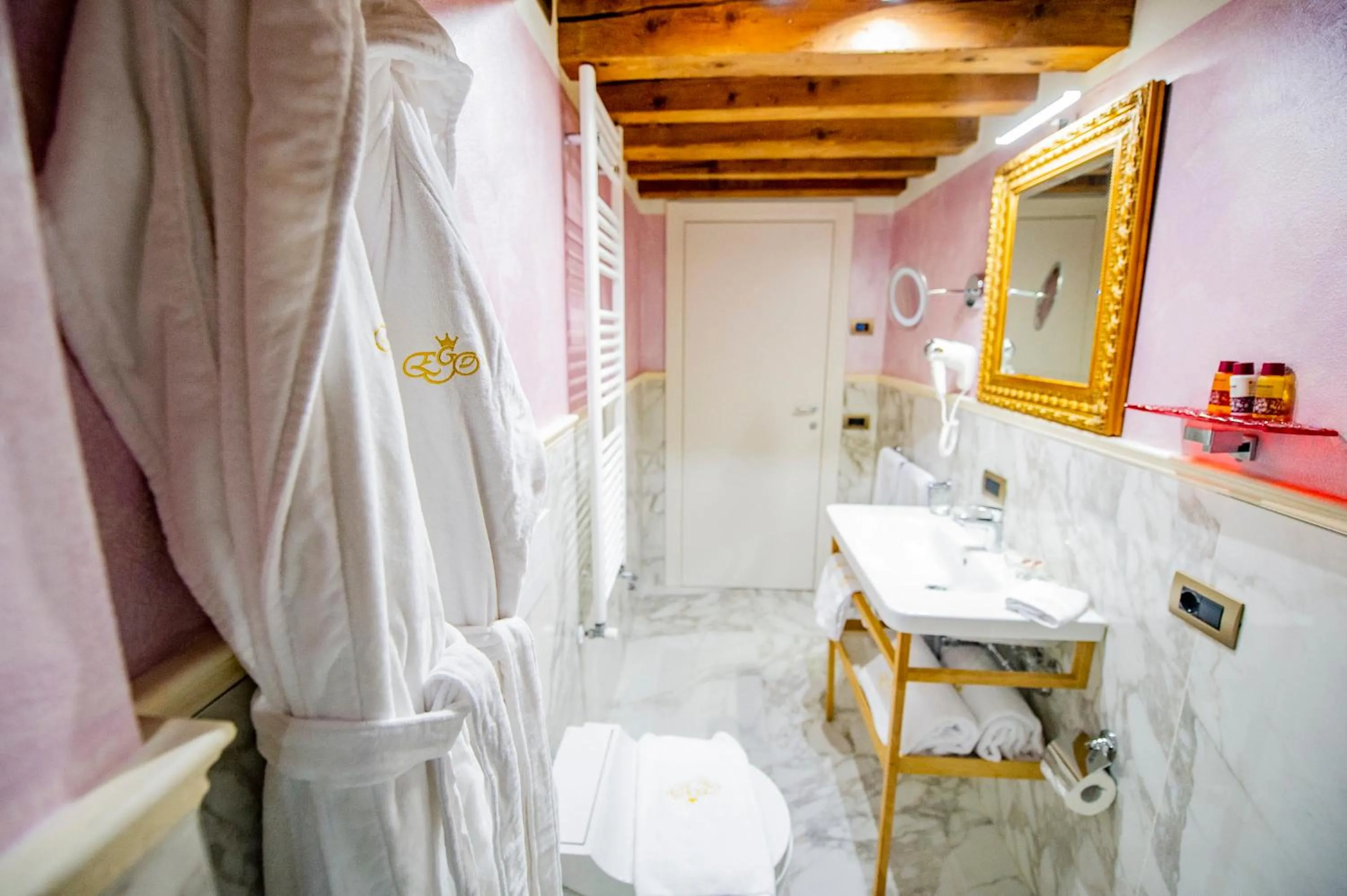 Bathroom in EGO' Residence Venice