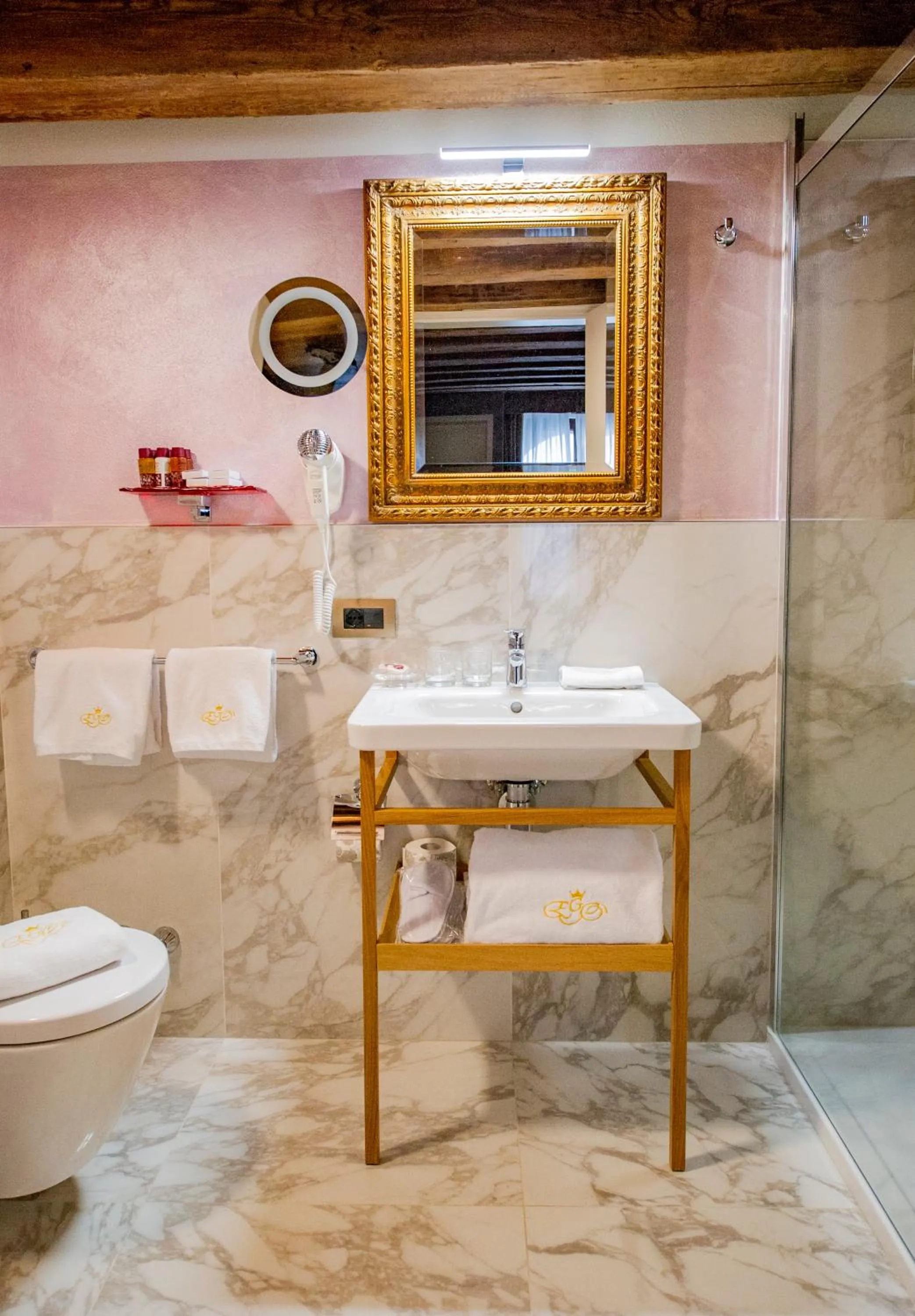 Bathroom in EGO' Residence Venice