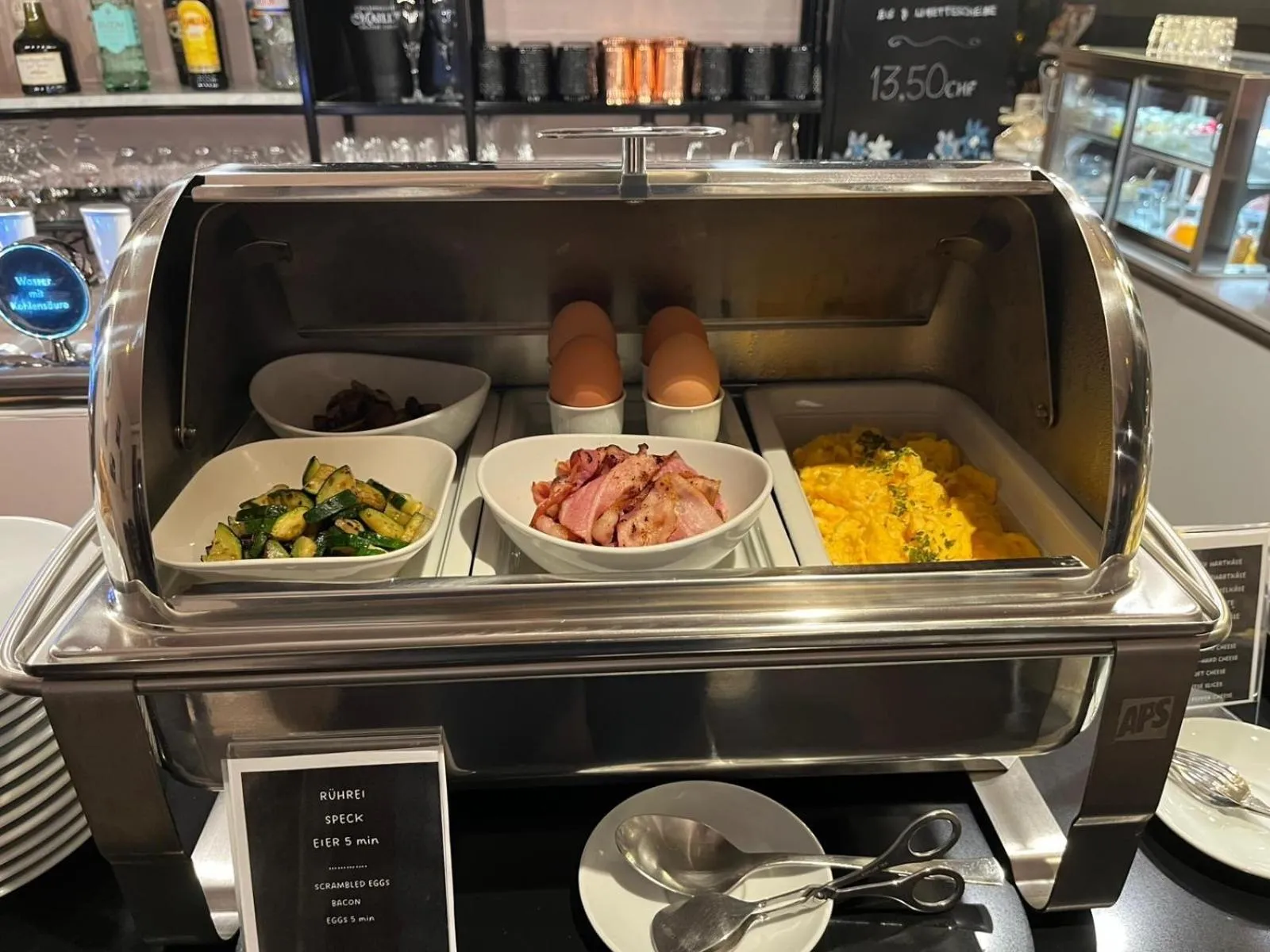 Buffet breakfast in BLOOM Boutique Hotel & Lounge Basel