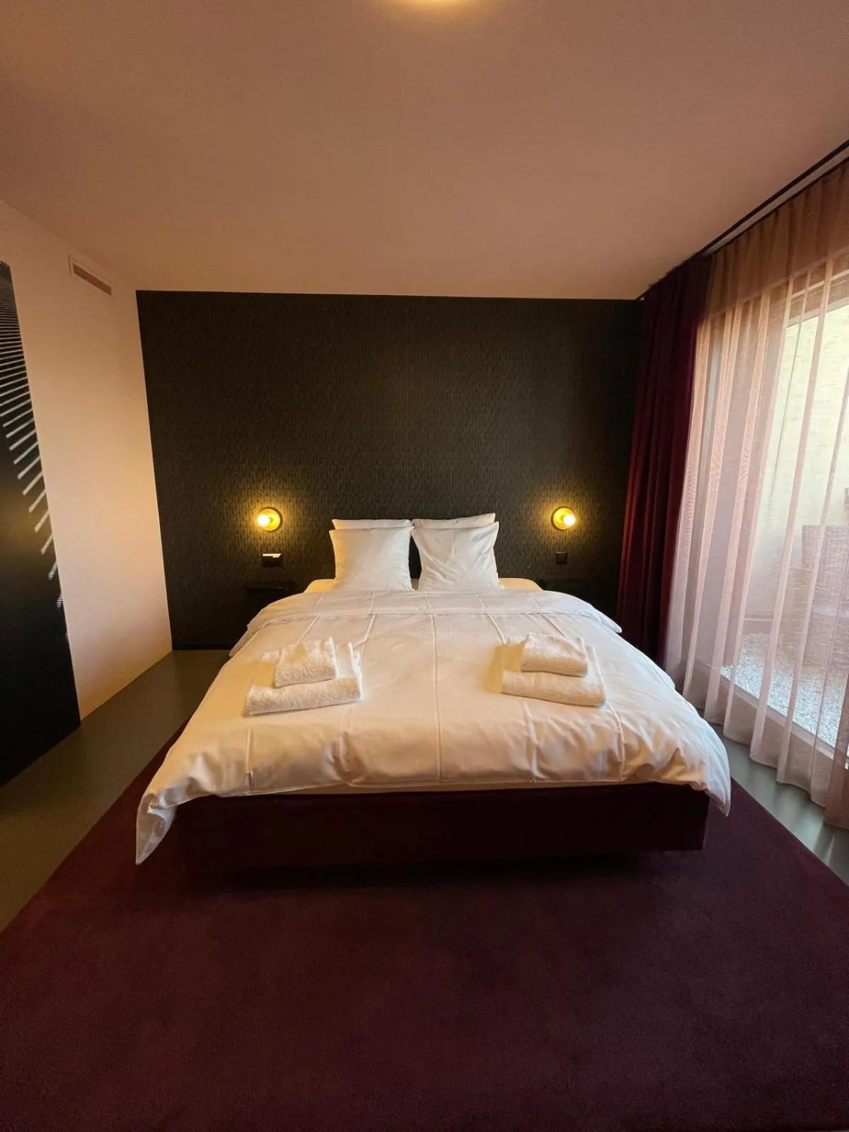 Bed in BLOOM Boutique Hotel & Lounge Basel