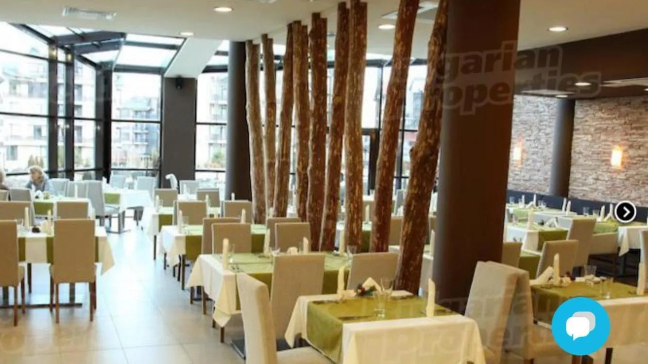 Restaurant/places to eat in Stylish Studio Apart Aspen Golf Resort