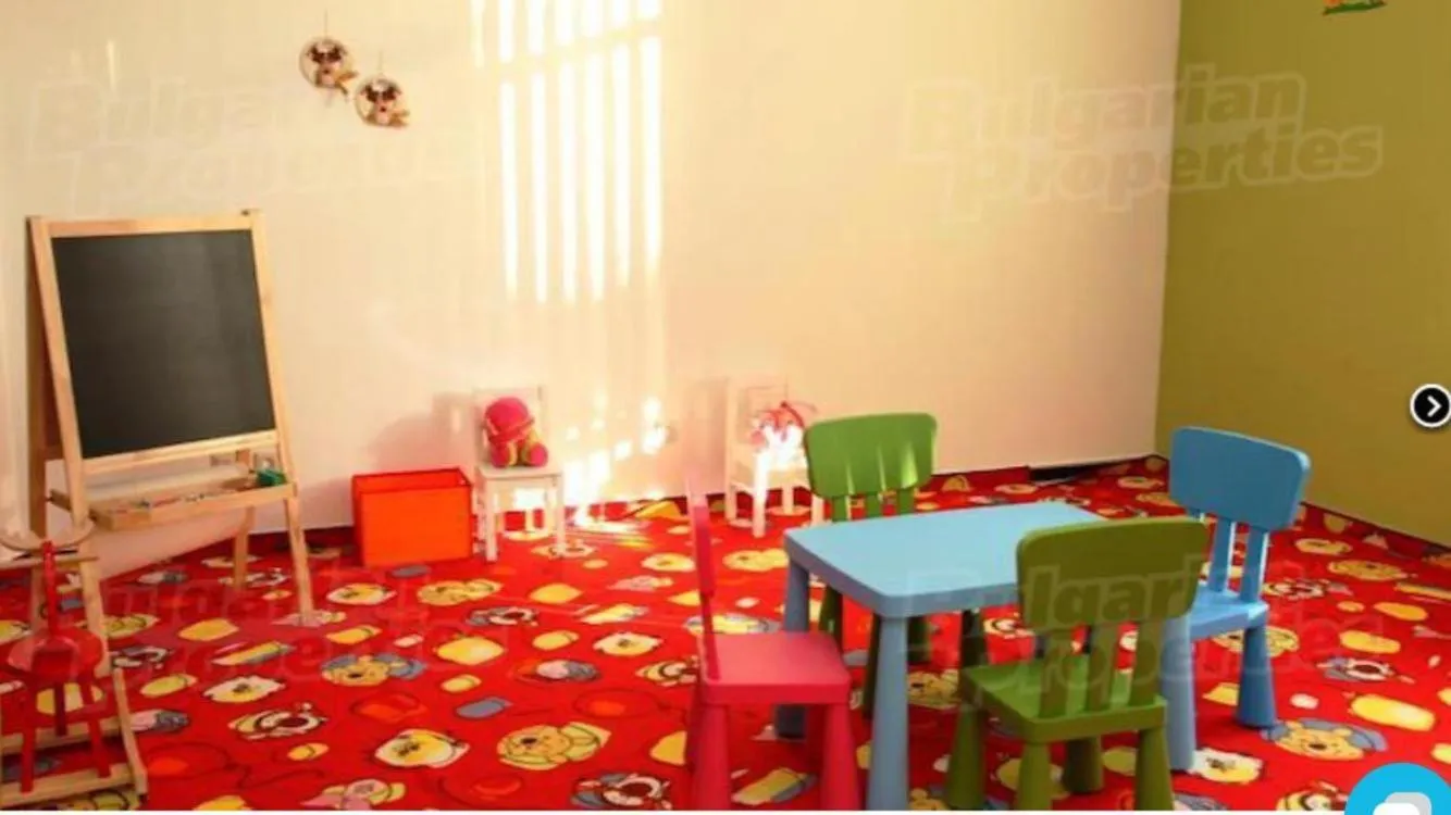 children in Stylish Studio Apart Aspen Golf Resort