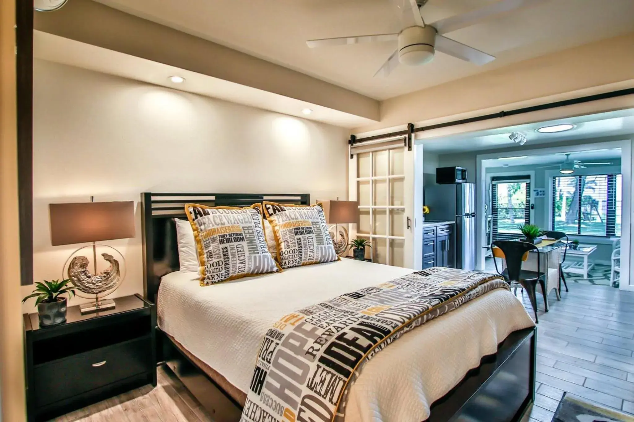 Apartment with Lake View in Island View Cottages Sebastian Apartment with Lake View in Island View Cottages Sebastian