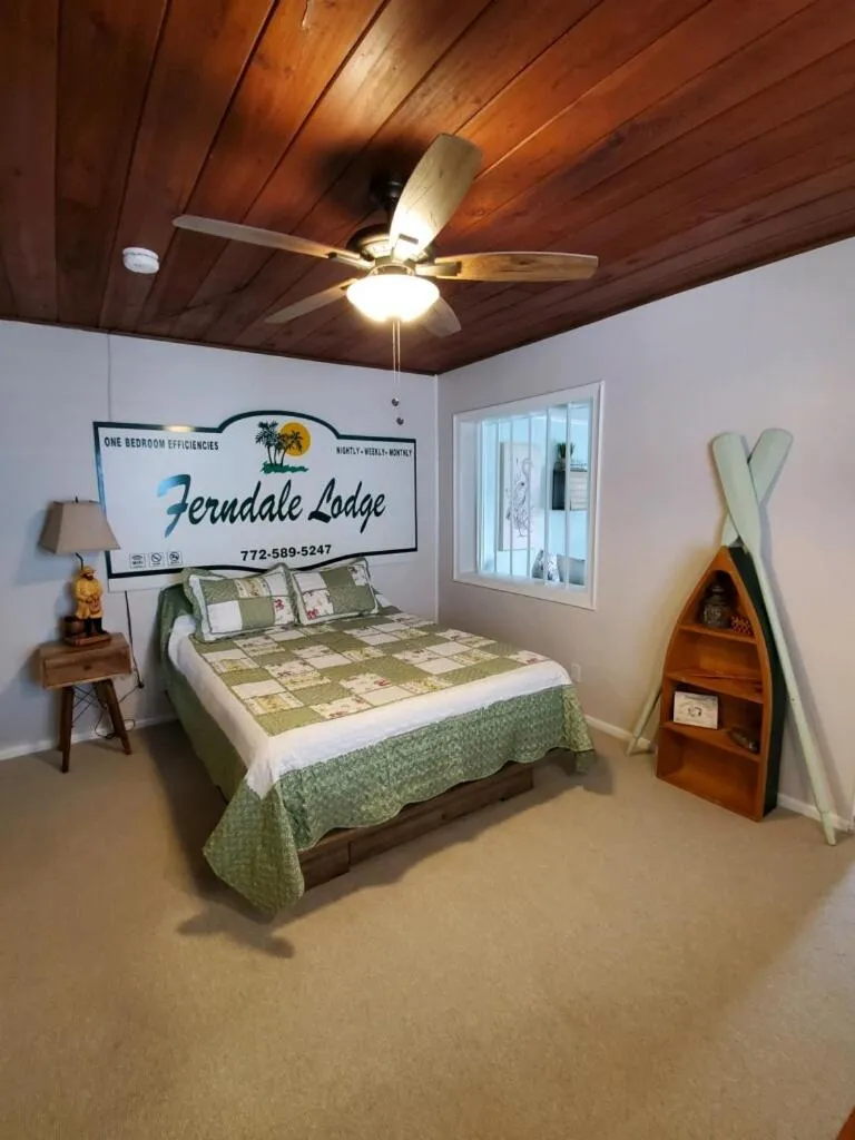 Bed in Island View Cottages Sebastian