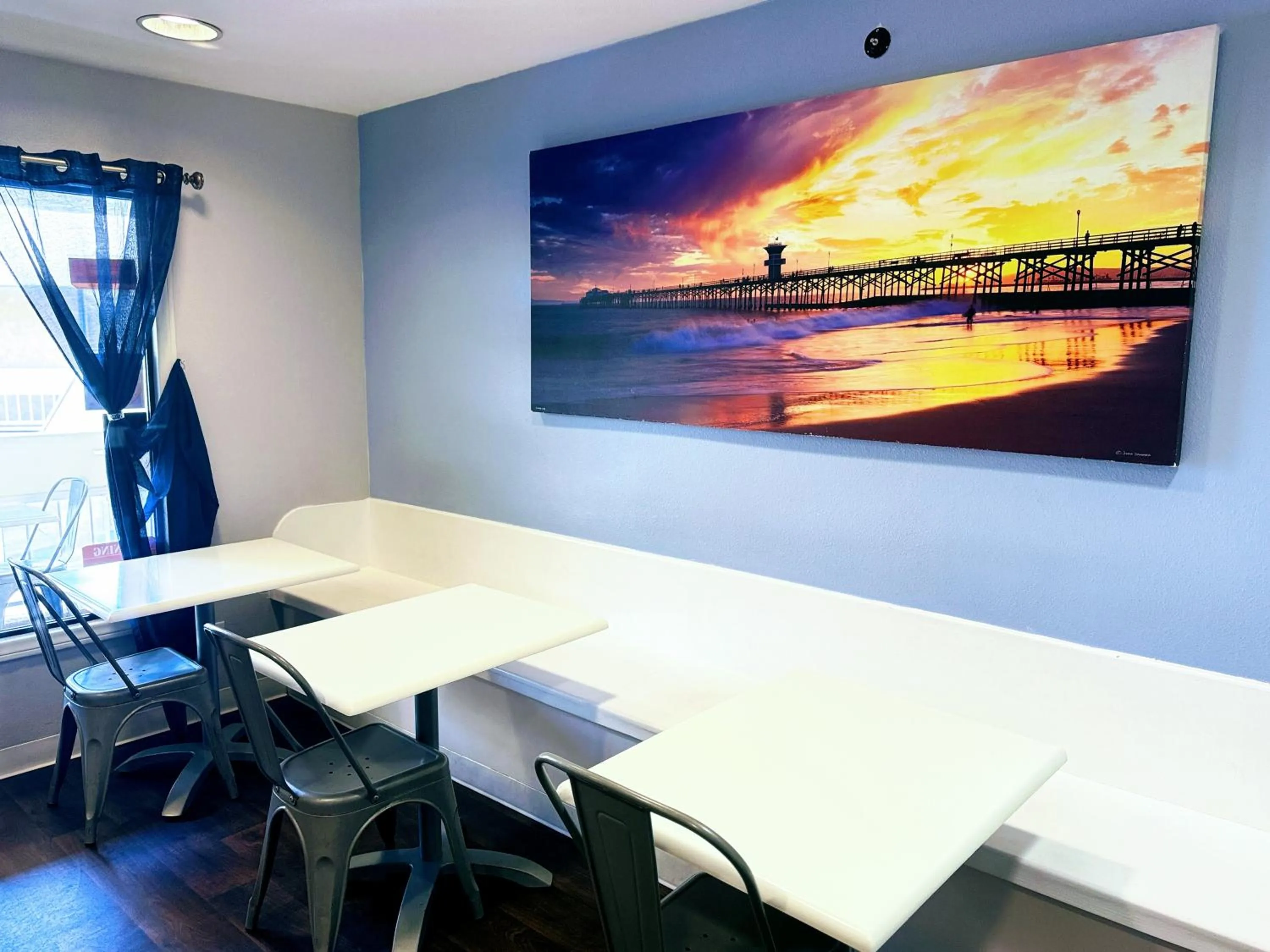 Breakfast in The Pacific Inn