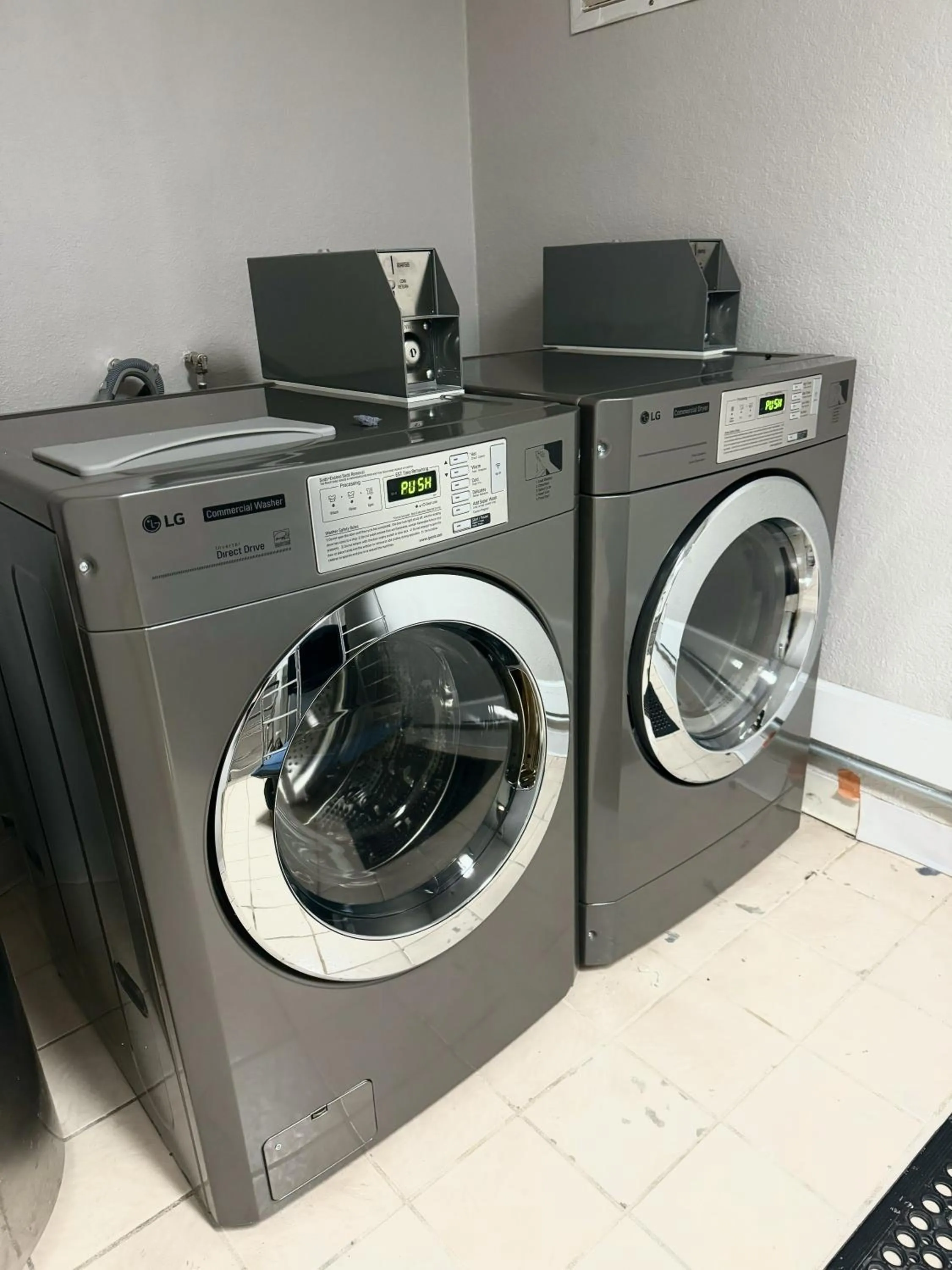 laundry in The Pacific Inn