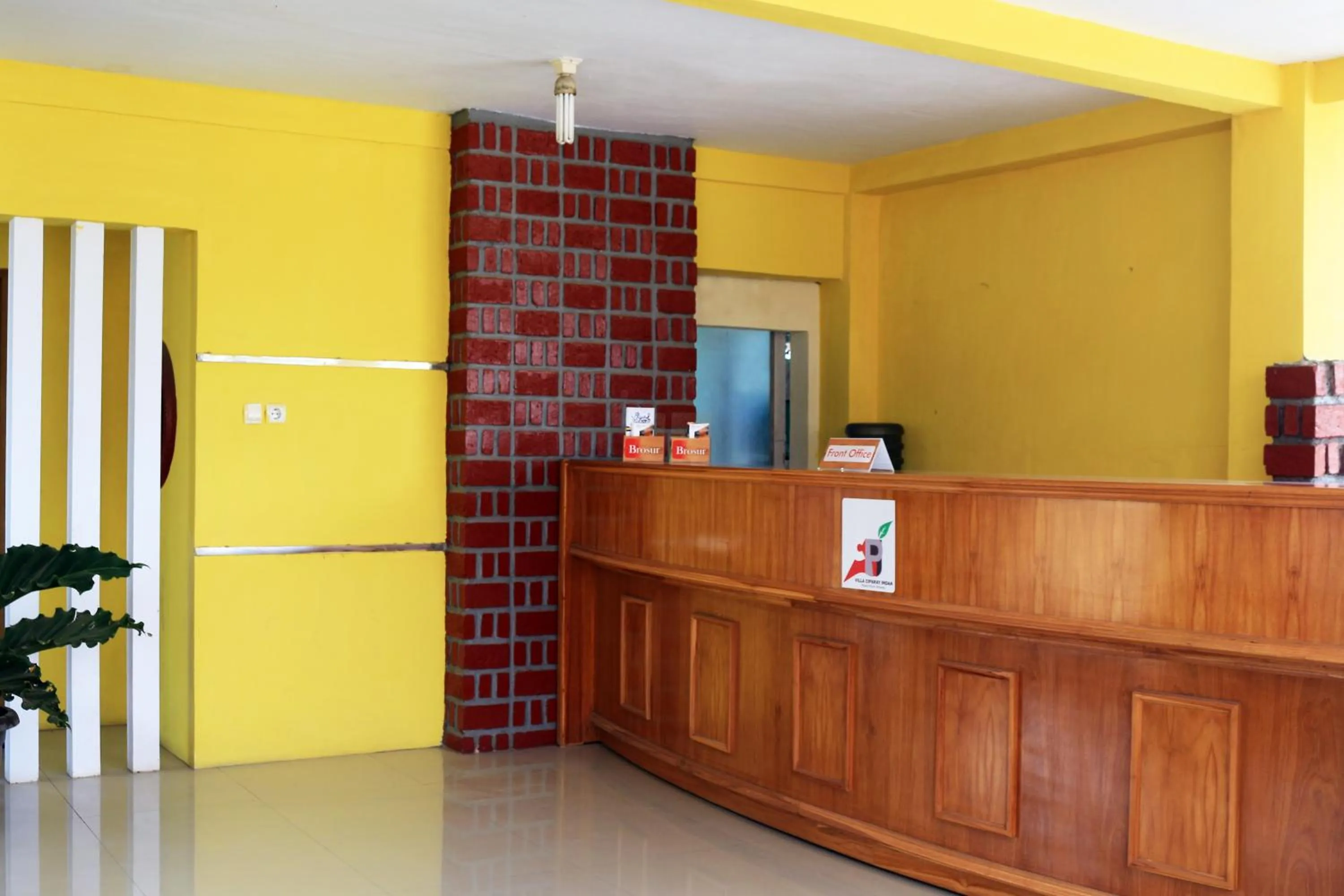 Lobby or reception in OYO 1722 Villa Ciparay Indah Syariah