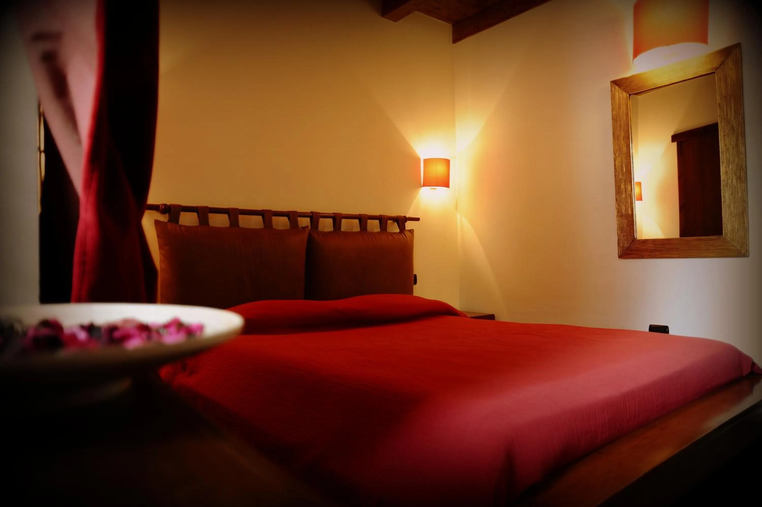 Bedroom, Bed in Muro Torto - Struttura sanificata giornalmente con prodotti conformi al Decalogo del Ministero Salute - Personale sottoposto a test sierologico periodicamente