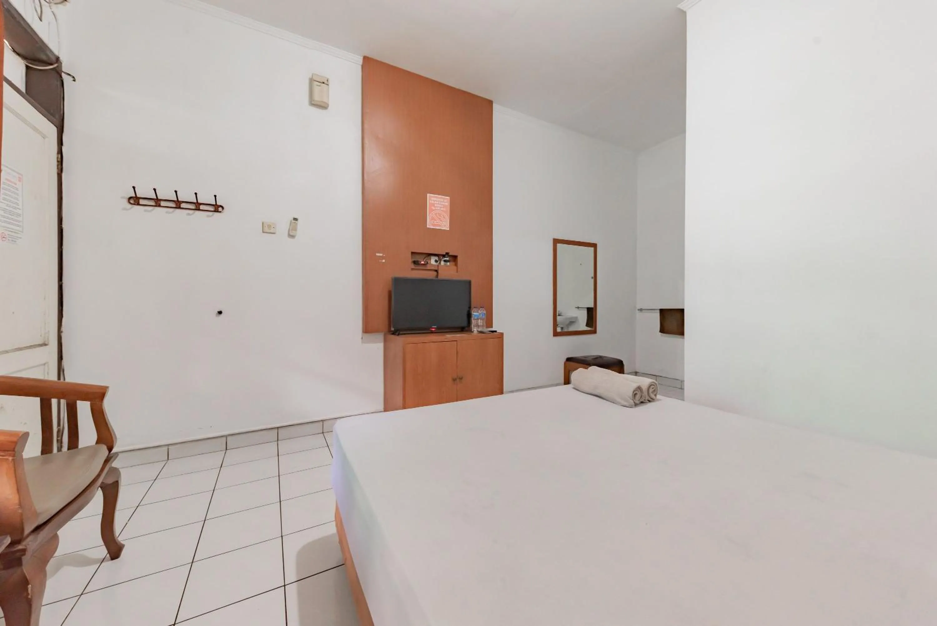 Bedroom, Bed in Urbanview Hotel Pondok Kurnia near Buah Batu by RedDoorz