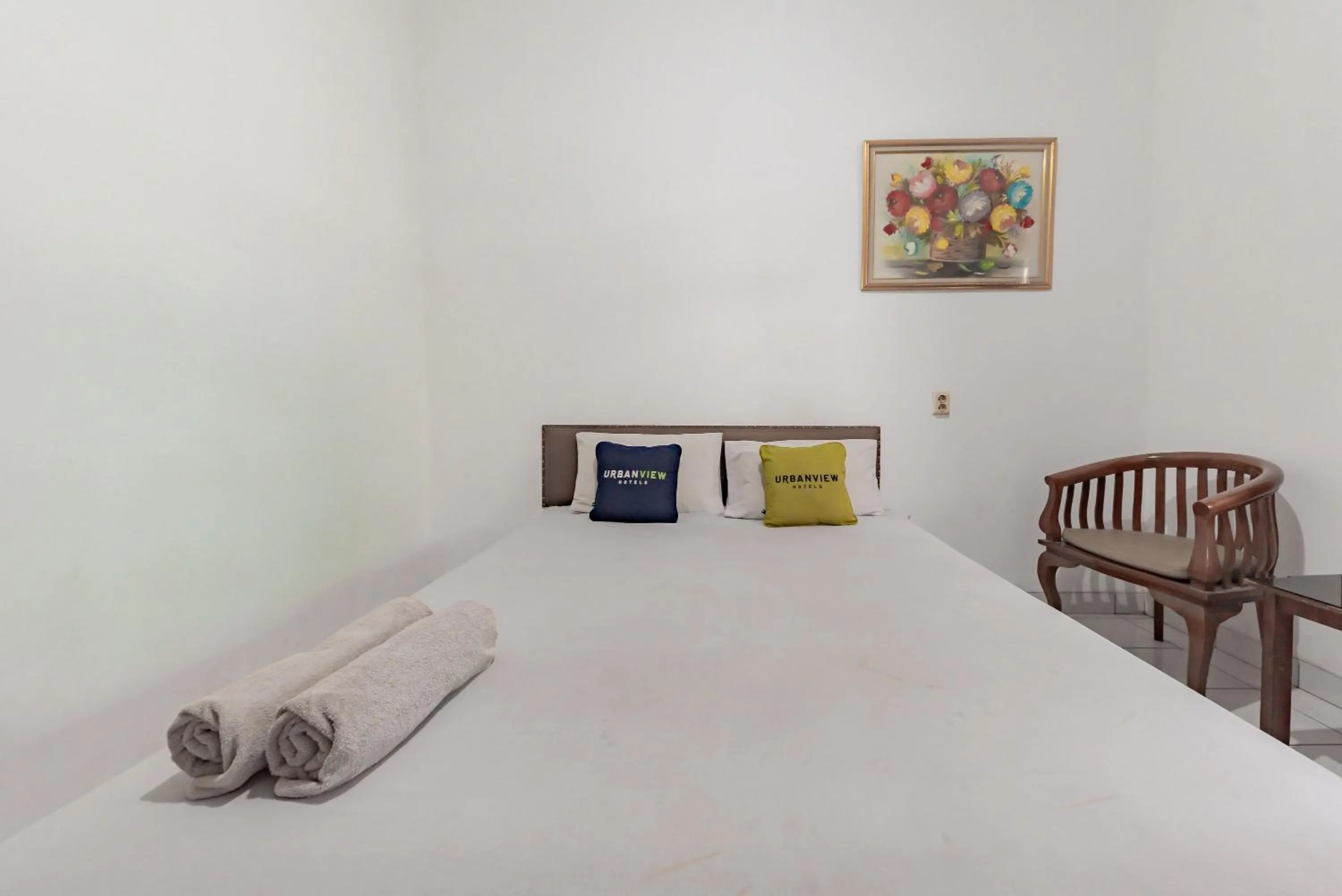 Bedroom, Bed in Urbanview Hotel Pondok Kurnia near Buah Batu by RedDoorz