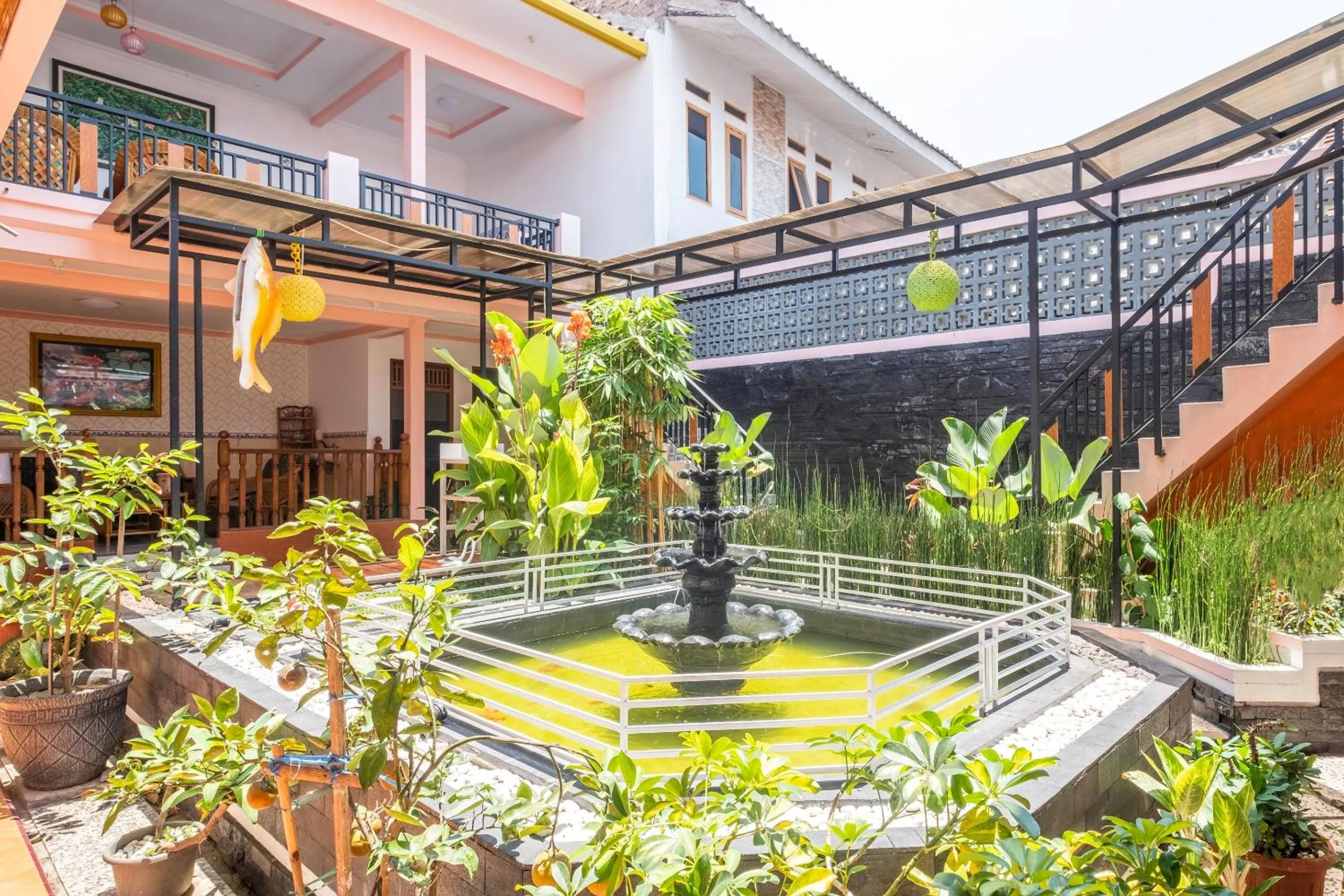 Capital O 1541 Puri Cikole Asri