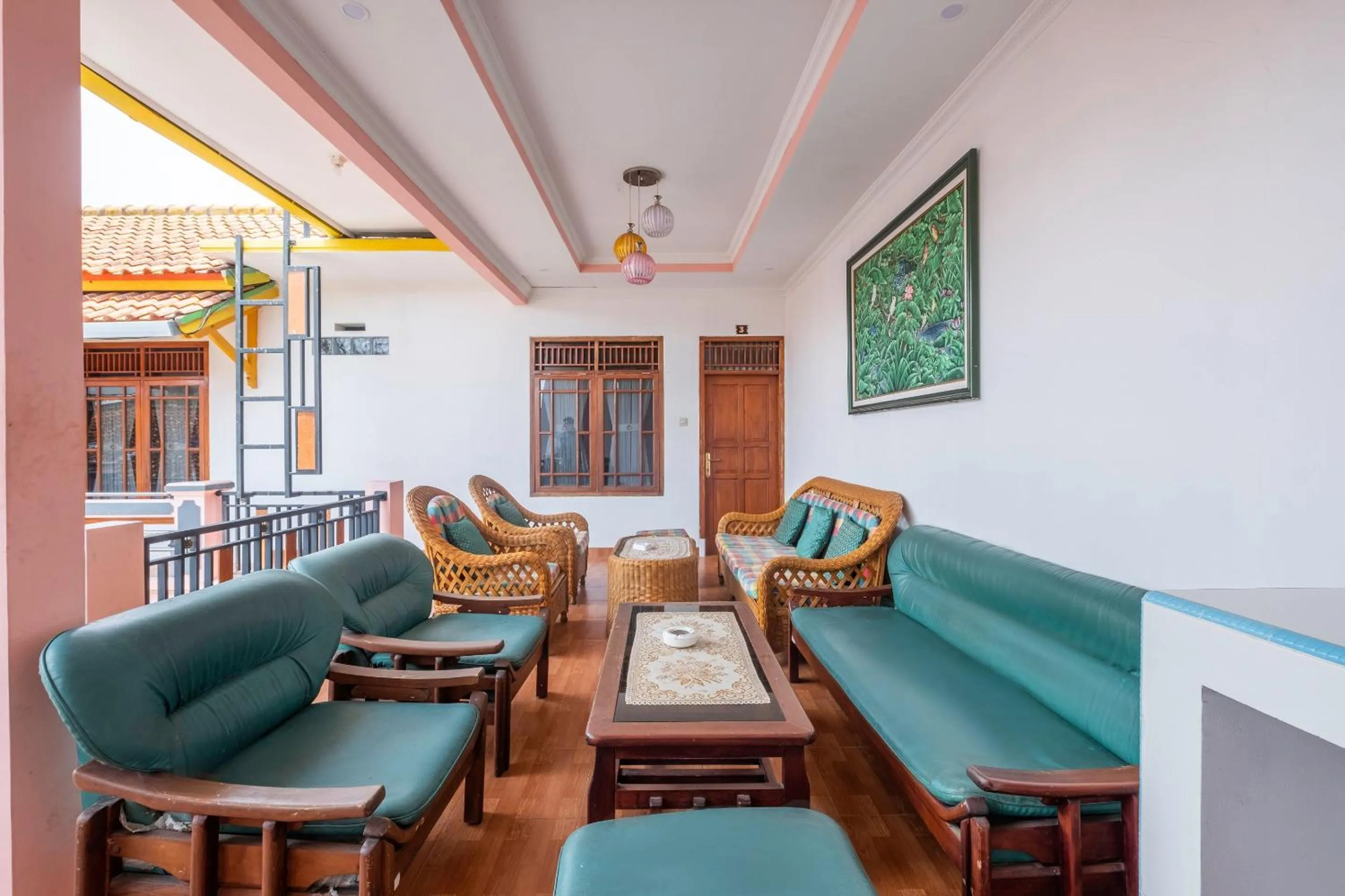 Lobby or reception in Capital O 1541 Puri Cikole Asri