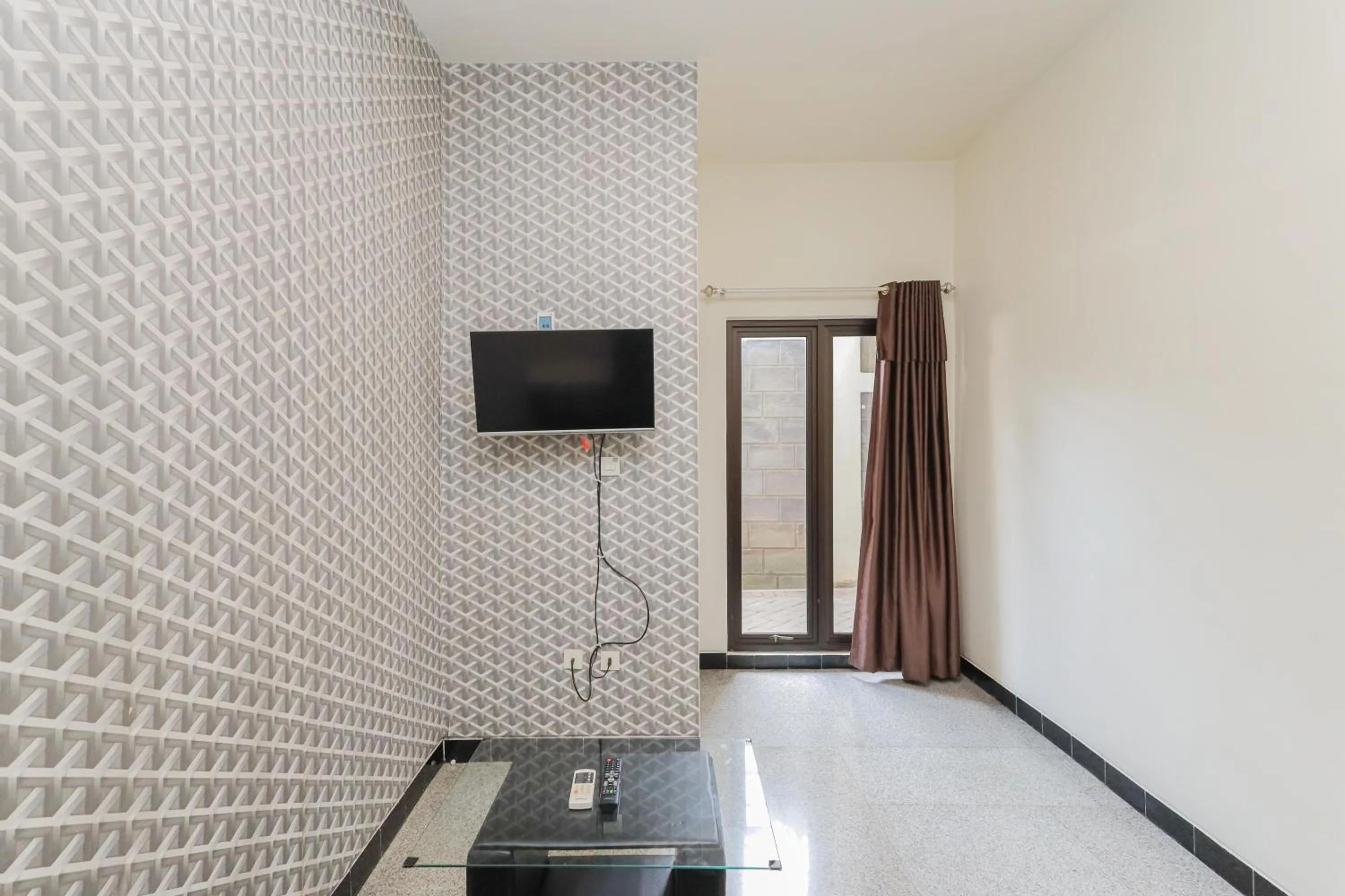 RedDoorz Syariah near Green Park Jatiwarna