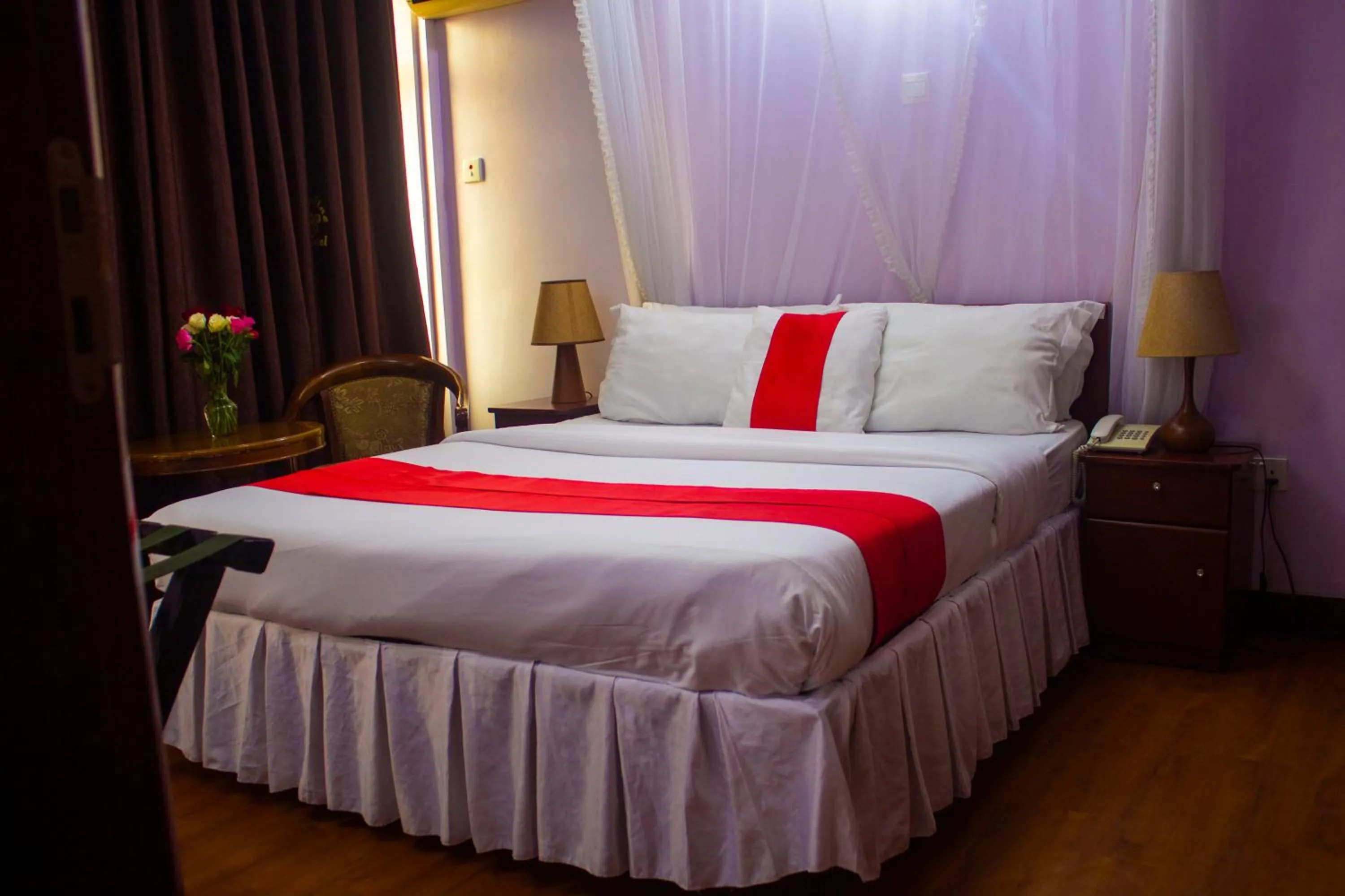 Bedroom, Bed in New Hotel Aquiline