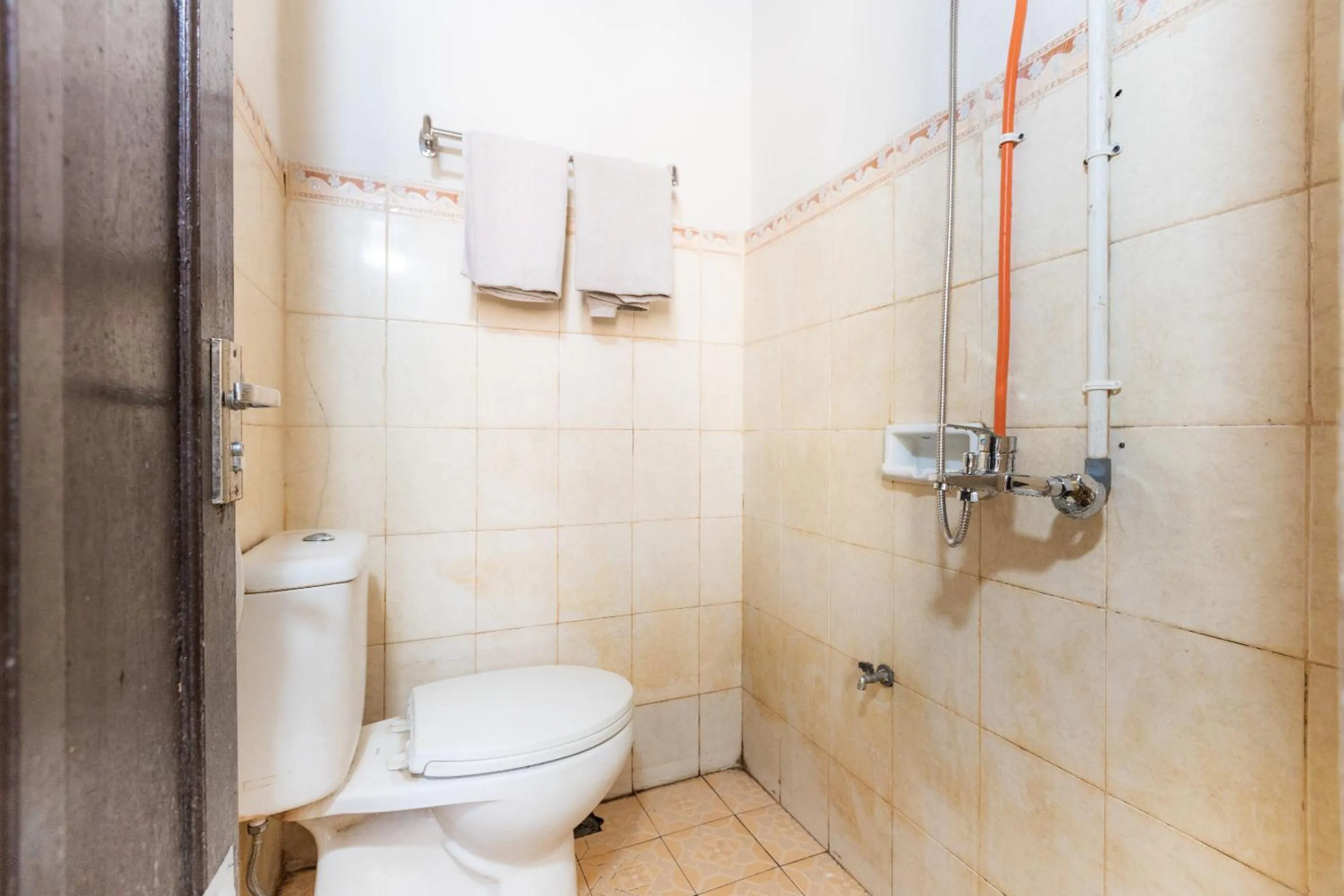 Bathroom in Hotel O Wisma Pelita Mas