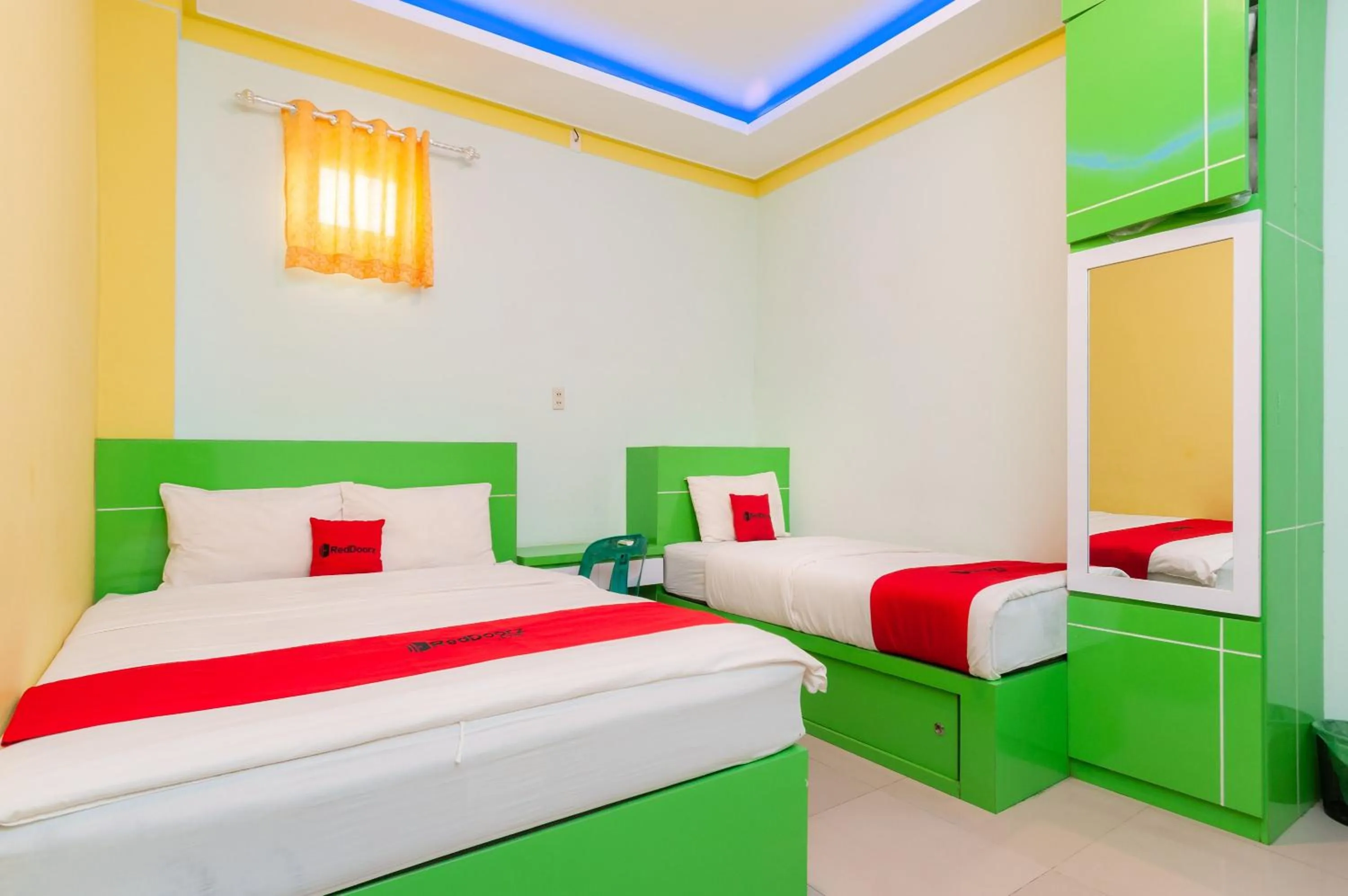 Bed in RedDoorz Syariah At Dinda Residence