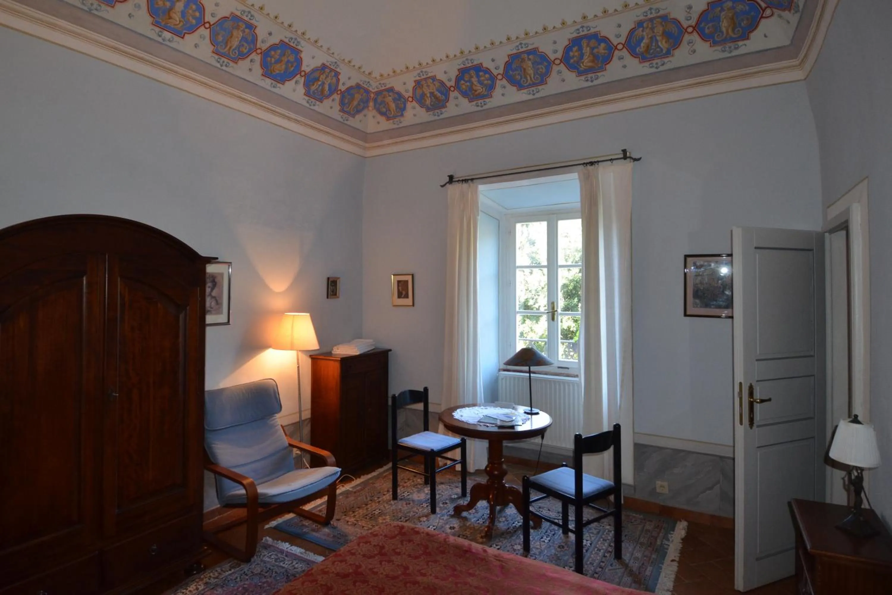 Photo of the whole room in Villa Palagione Centro Interculturale