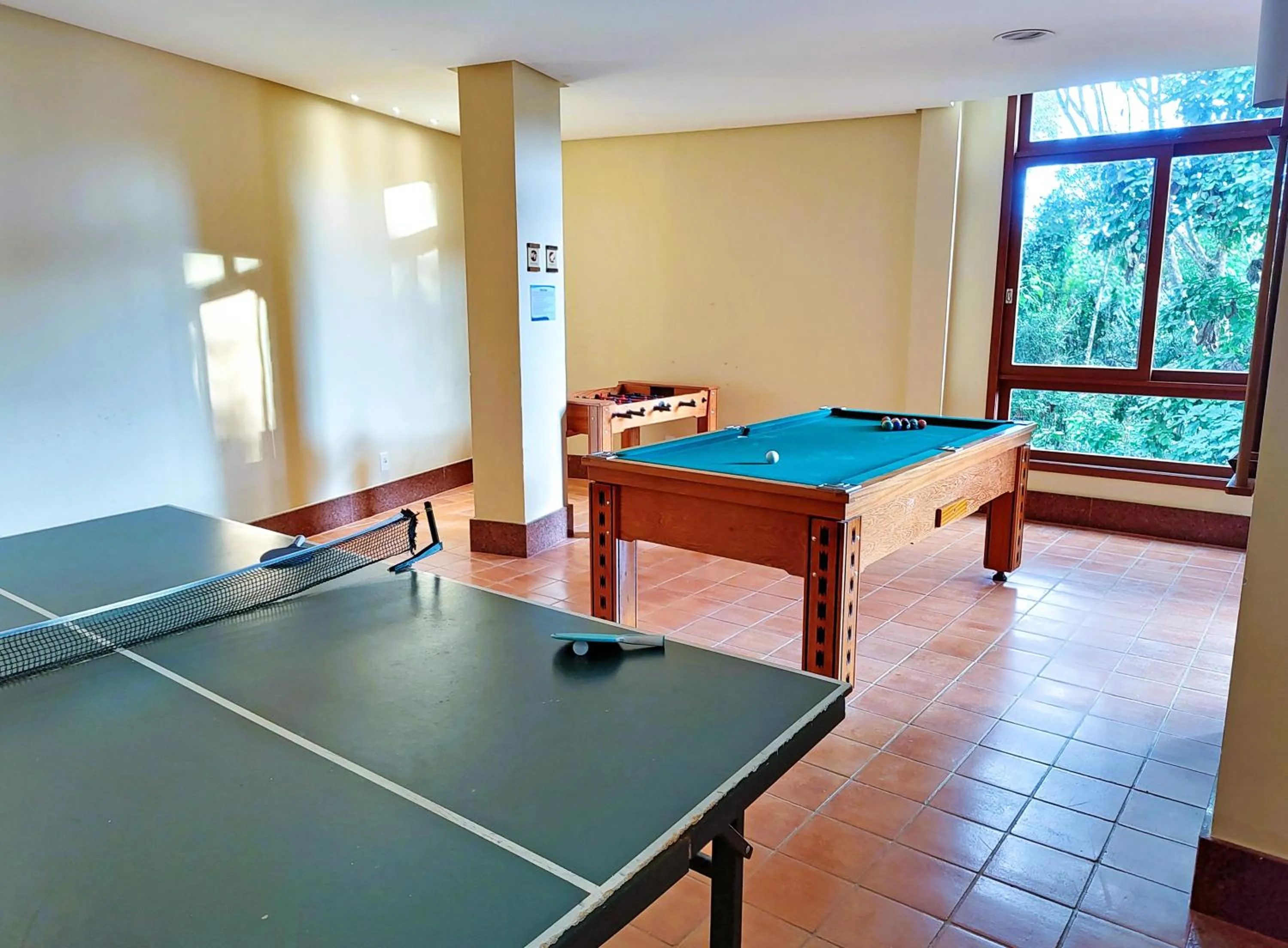 Billiard in FLAT VARANDA PEDRA AZUL - Vista Azul Apart Hotel