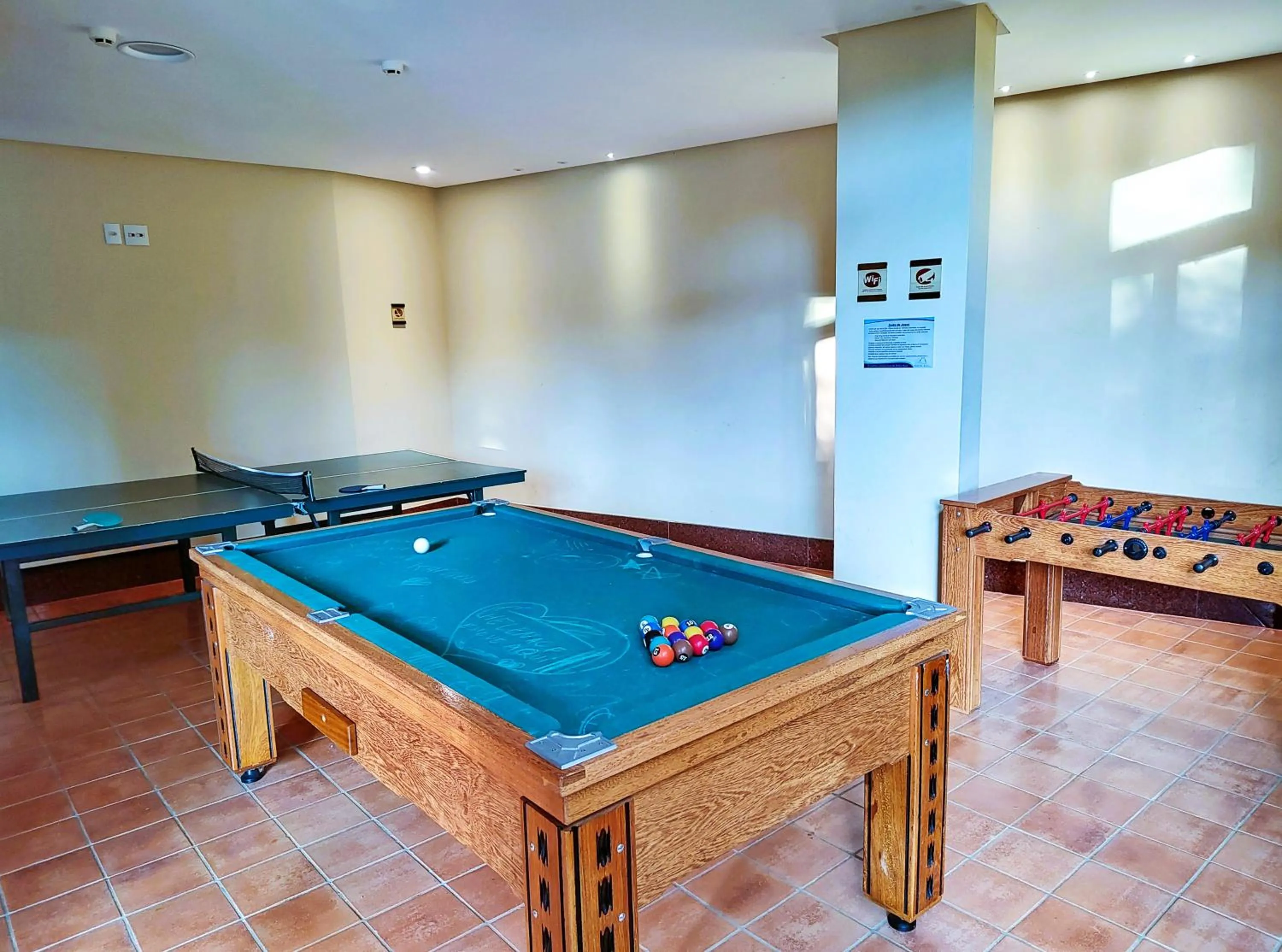 Billiard in FLAT VARANDA PEDRA AZUL - Vista Azul Apart Hotel