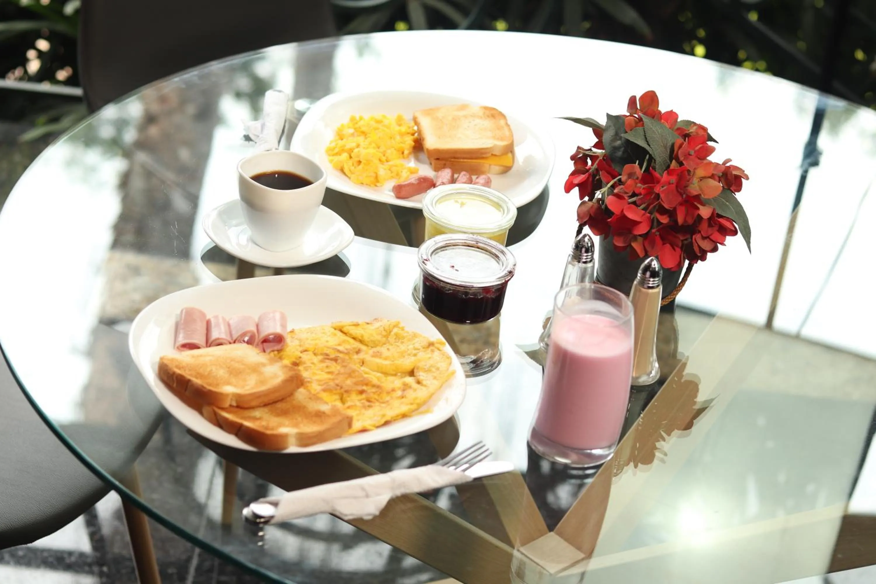 Breakfast in Luxva Hotel Boutique