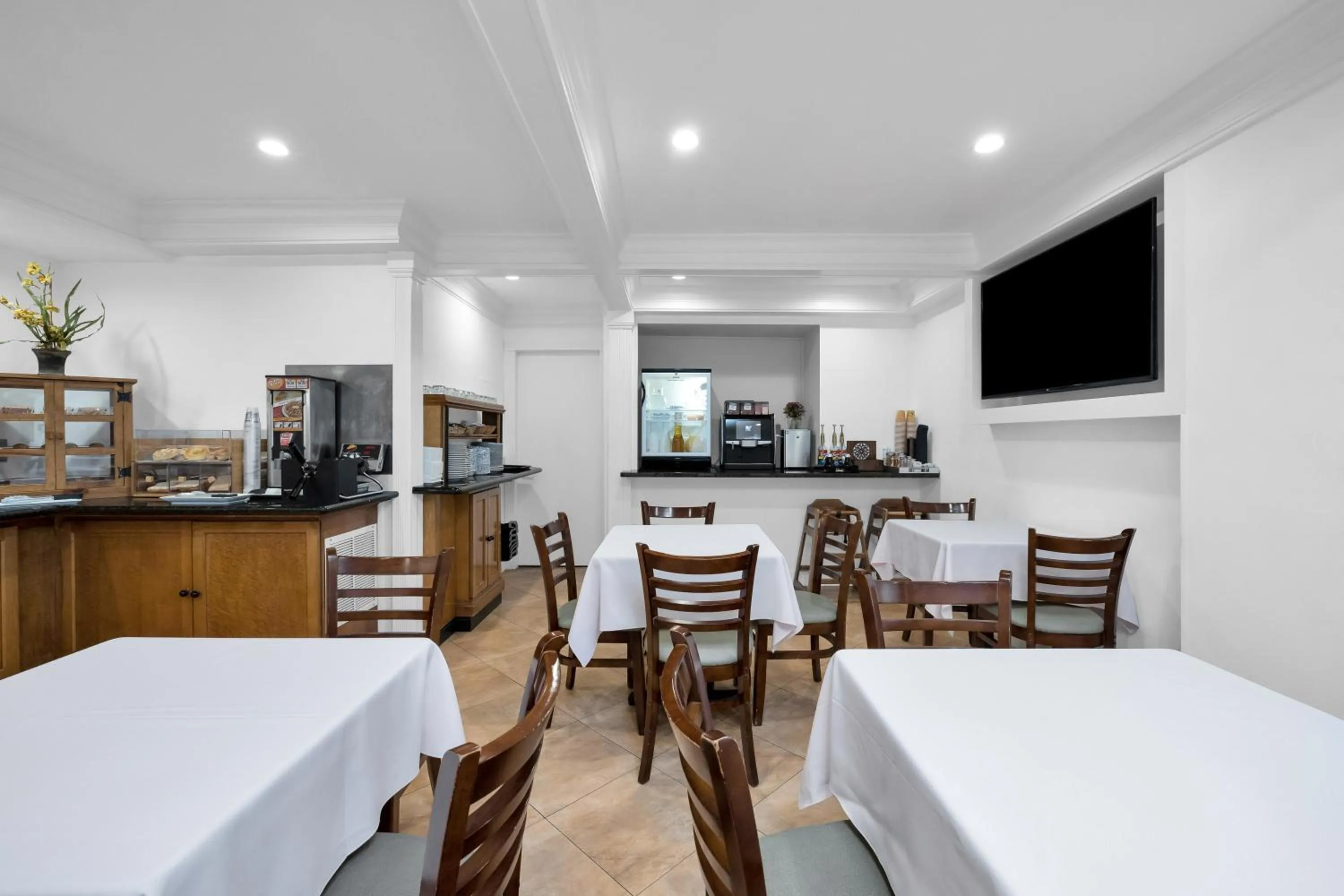 Breakfast in The Millwood