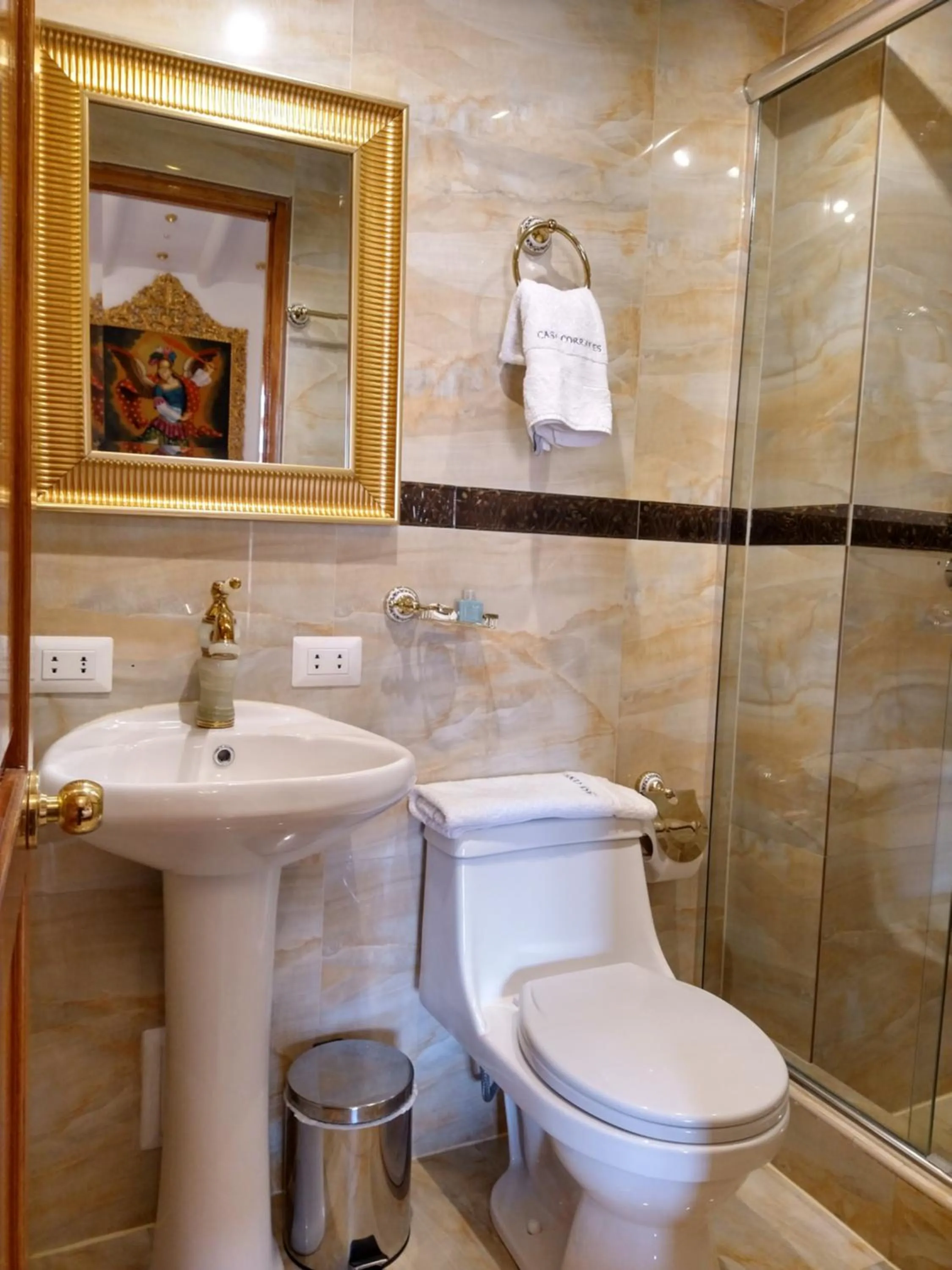 Toilet in Casona Corrales Hotel Boutique