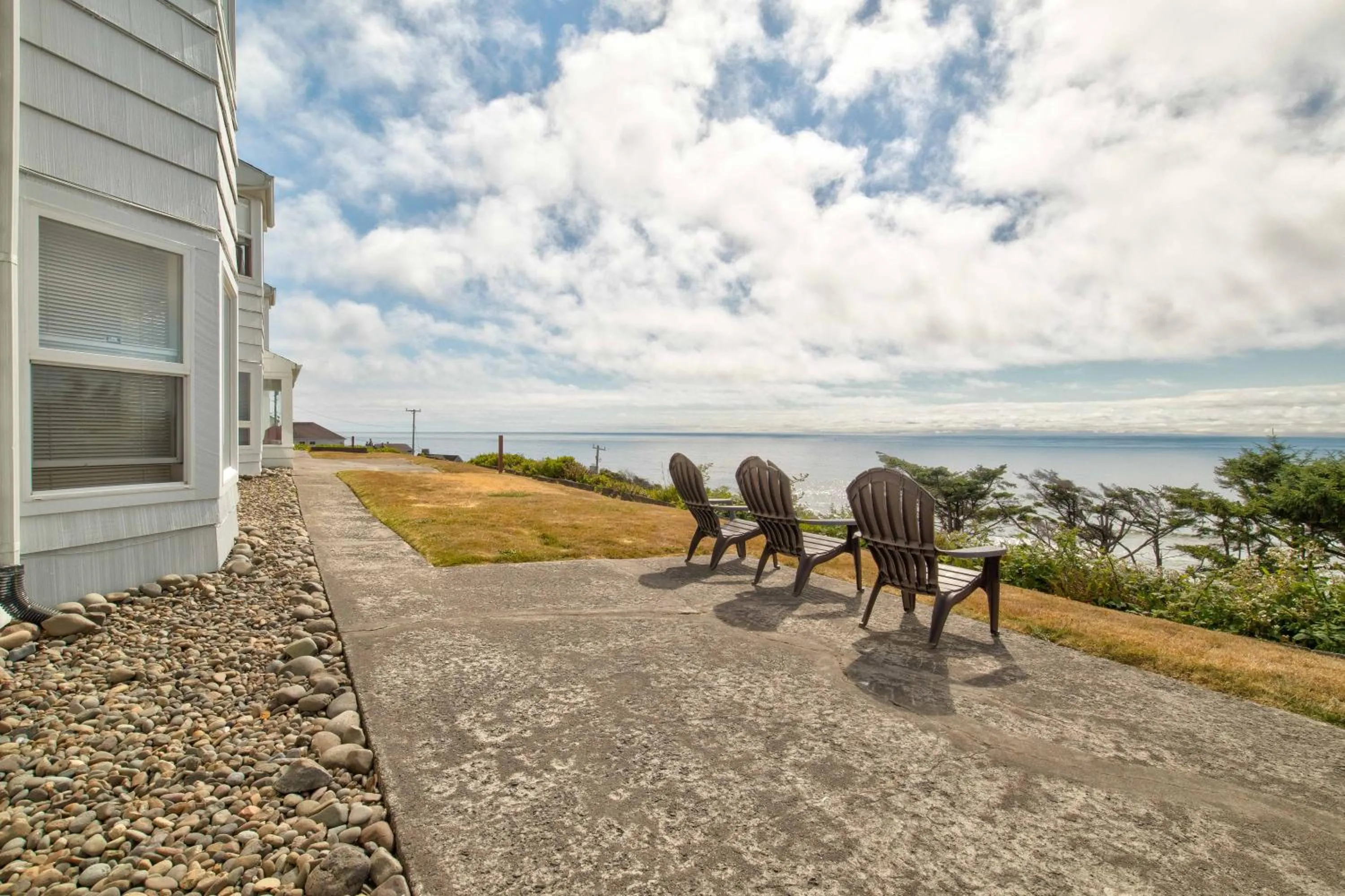 Sea view in Ester Lee Oceanview Inn